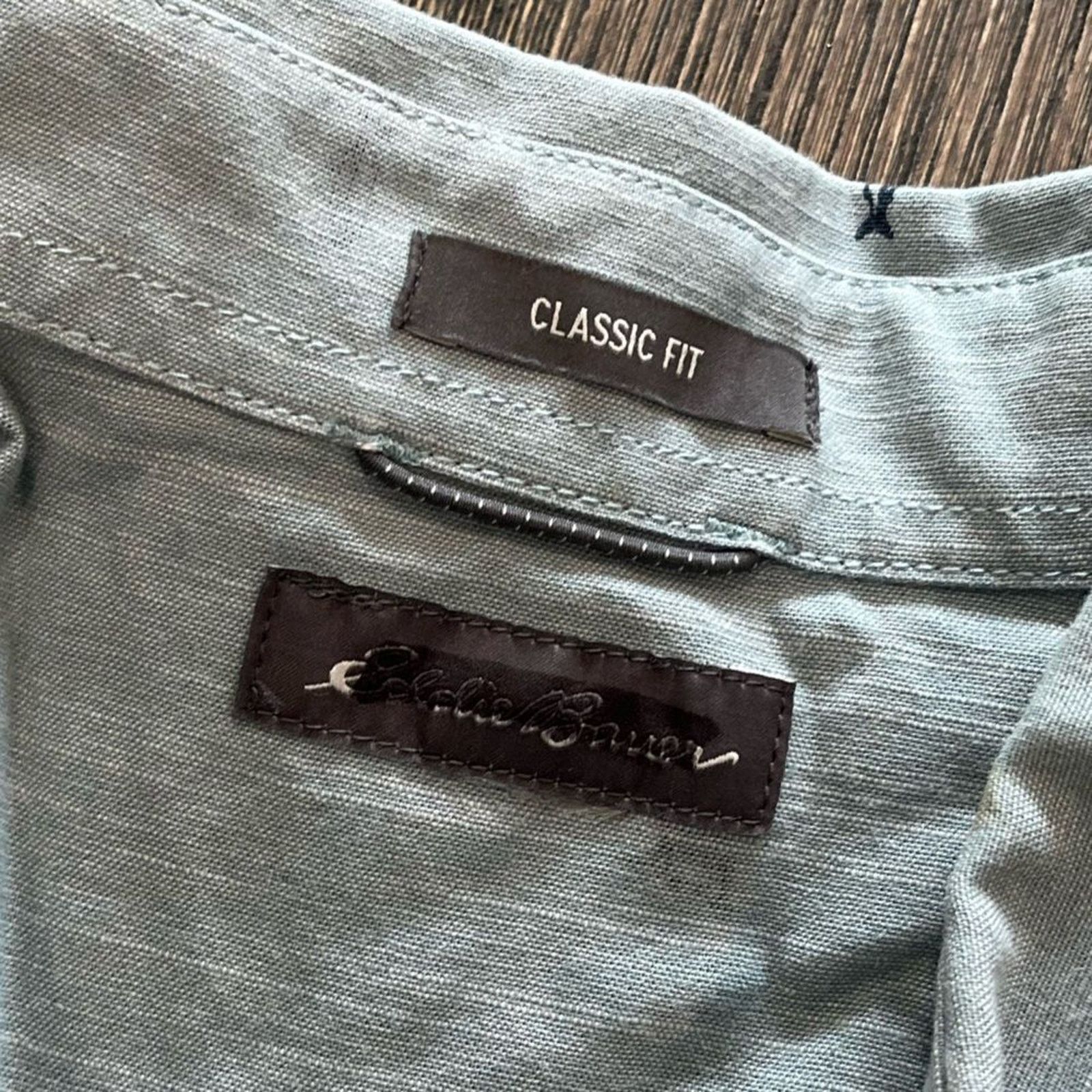 Eddie Bauer NWOT Eddie Bauer Classic Fit Moose Print Button Front Size M Size US M / EU 48-50 / 2 - 3 Thumbnail