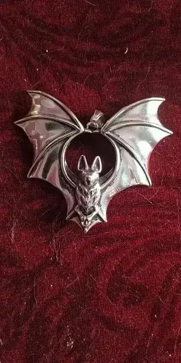 VIBE Vampire Bat Necklace Size ONE SIZE - 2 Thumbnail