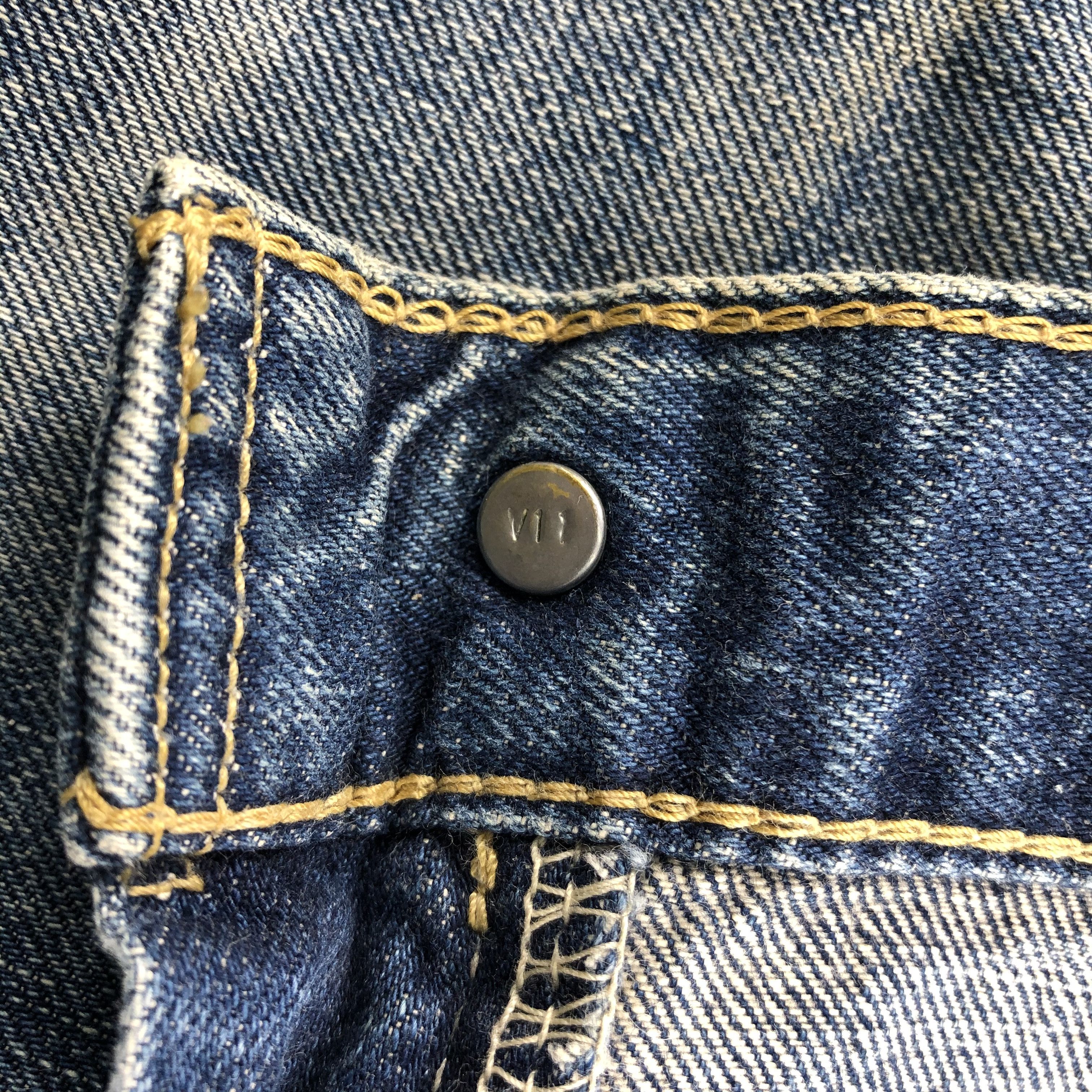 Levi's × Vintage 90s Vintage Blue Wash Levis 504 Jeans-JM2149 Size US 35 - 13 Thumbnail