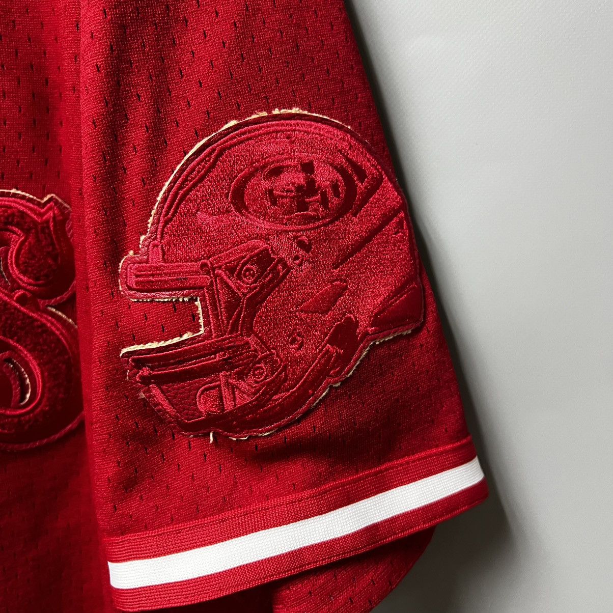 NFL Pro Standard San Francisco 49ers Button-Up Shirt Men’s Size US L / EU 52-54 / 3 - 12 Thumbnail