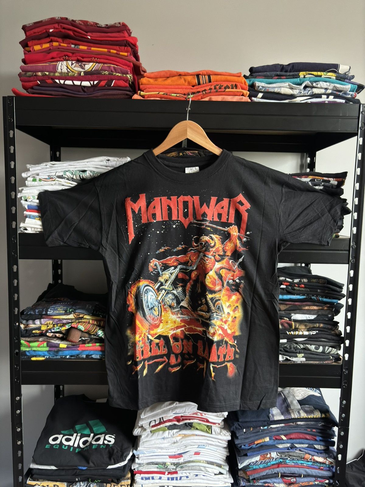 Band Tees Rare Vintage 90s Manowar All Over Print Metal Band T Shirt Size US L / EU 52-54 / 3 - 1 Thumbnail