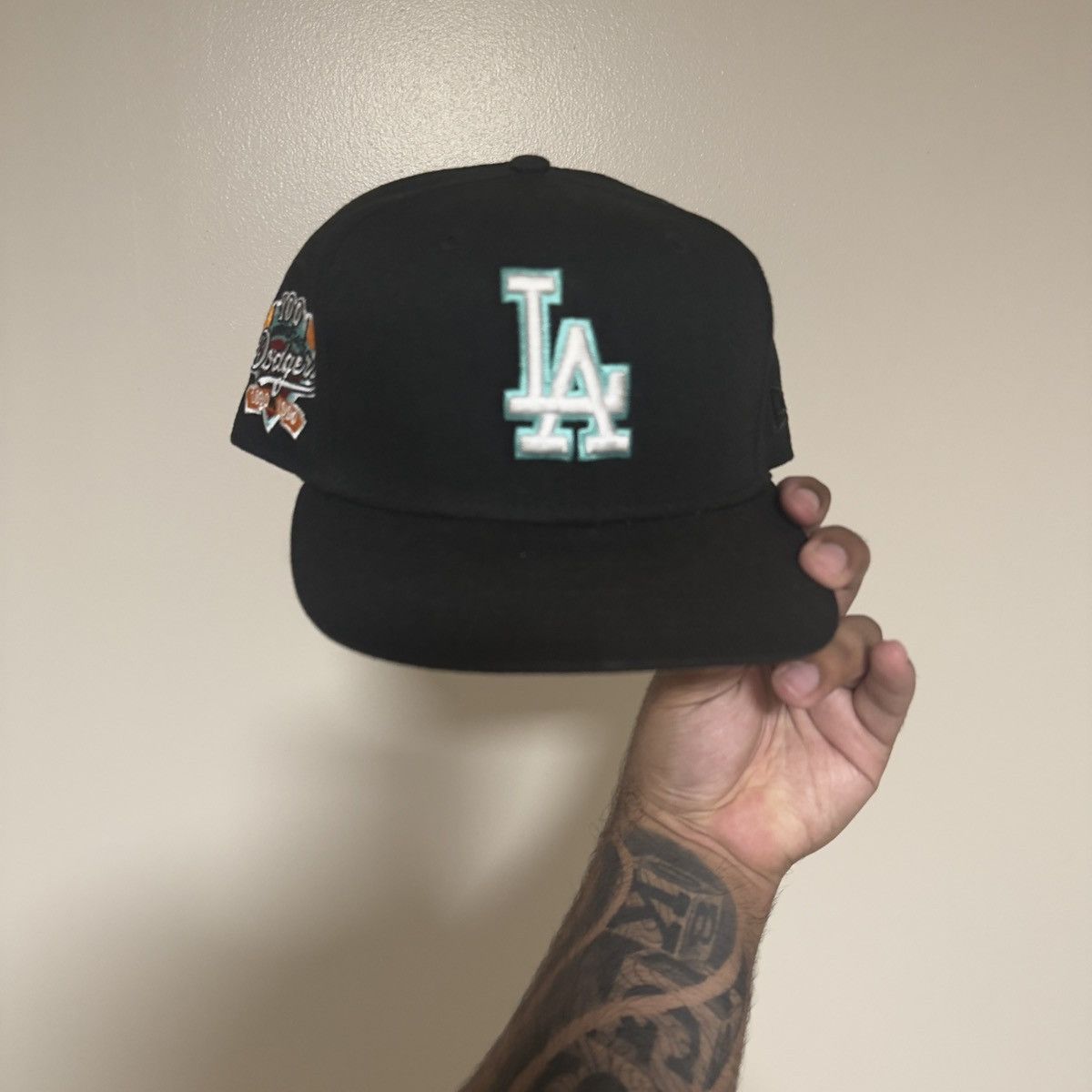 Hat Club La Tiffany Blue Female Fitteds Collection 71/2 Size ONE SIZE - 1 Thumbnail