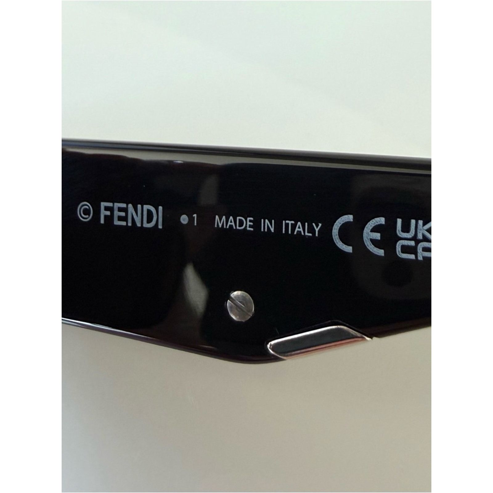 Fendi NEW!!! Fendi black women sunglasses FE40135F 01A Authentic Size ONE SIZE - 5 Thumbnail