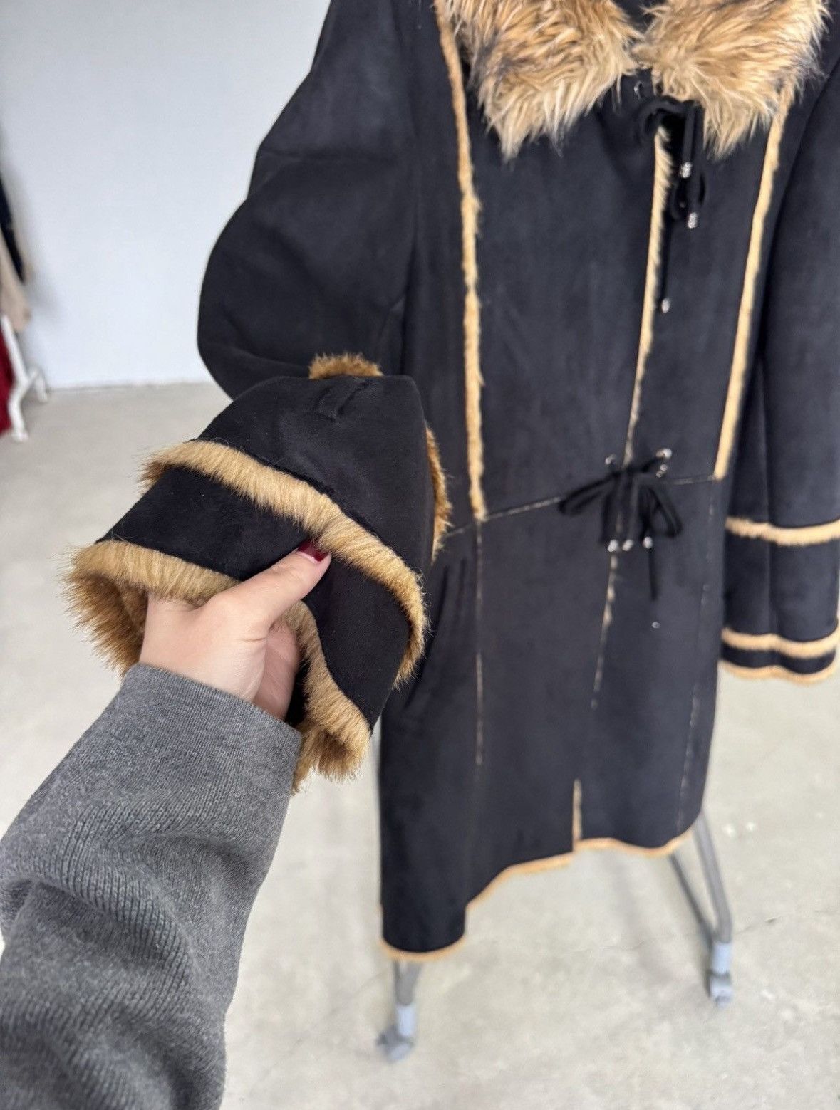 Balmain Vintage Balmain Sheepskin afgan penny lane coat Size S / US 4 / IT 40 - 5 Thumbnail