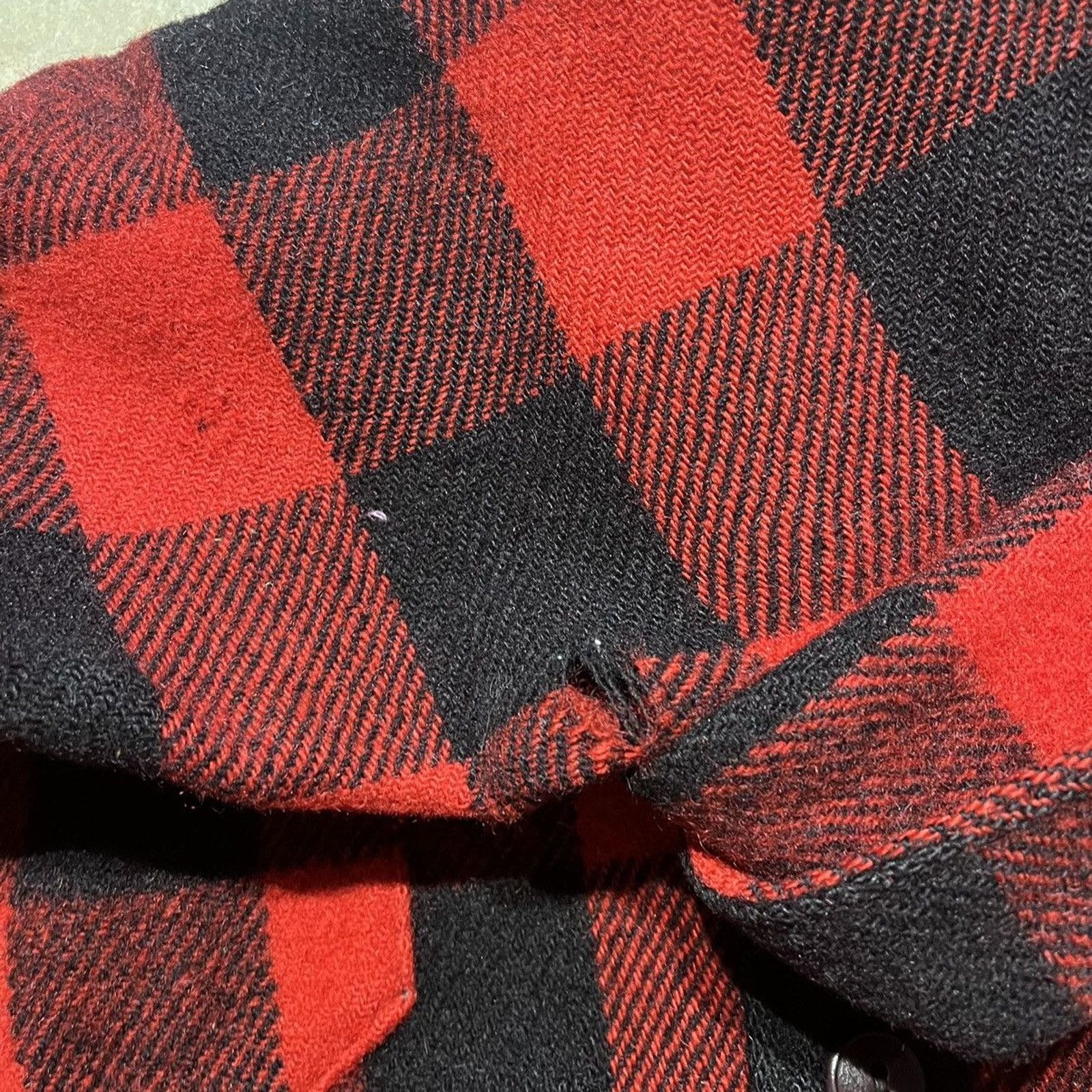 Vintage Vintage 50s 60s Buffalo Check Red/Black Wool Flannel Shirt Size US L / EU 52-54 / 3 - 3 Thumbnail