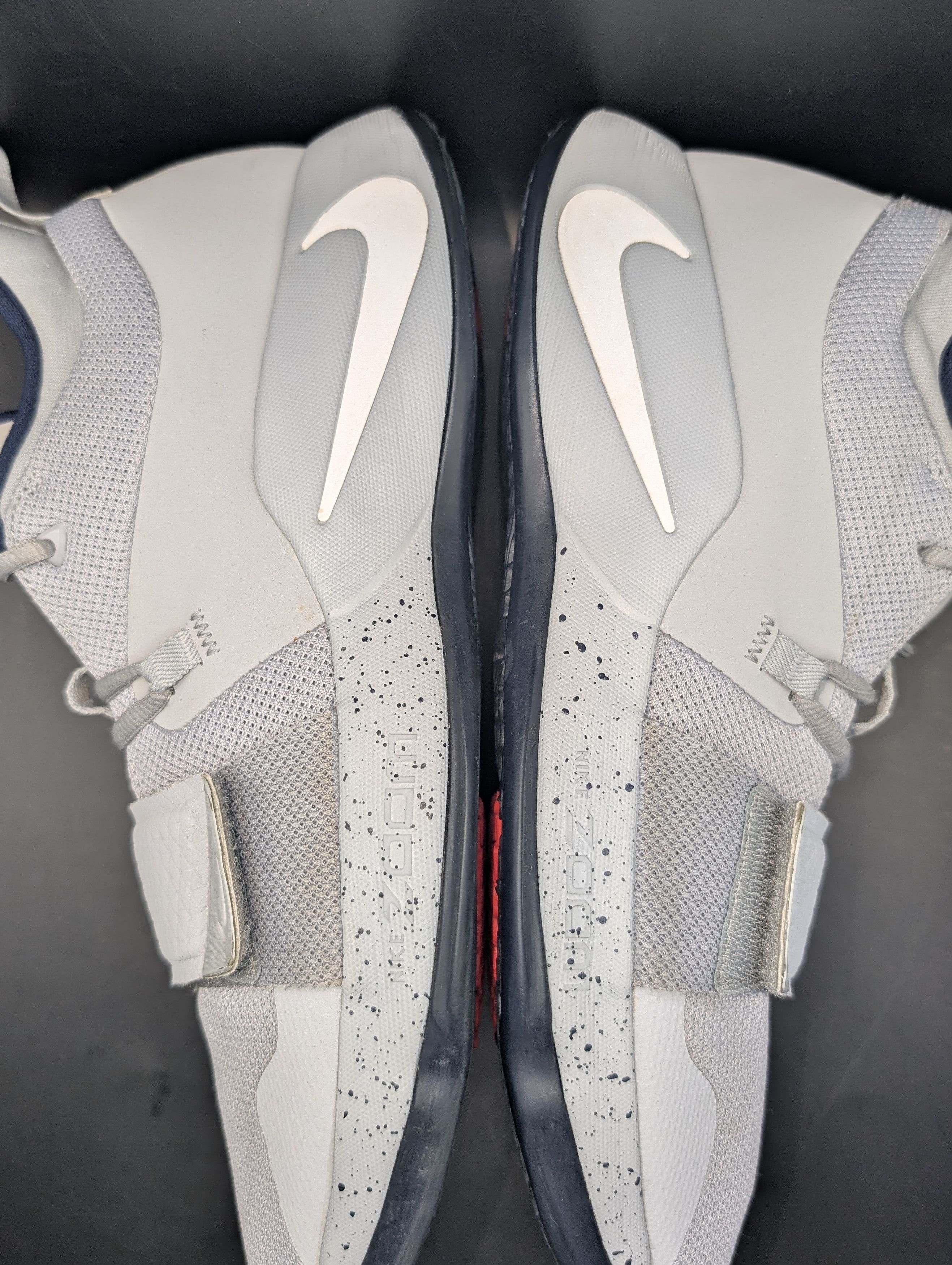Nike Nike PG 2.5 Promo Sample PE Uconn Huskies Wolf Grey Size US 13 / EU 46 - 4 Thumbnail