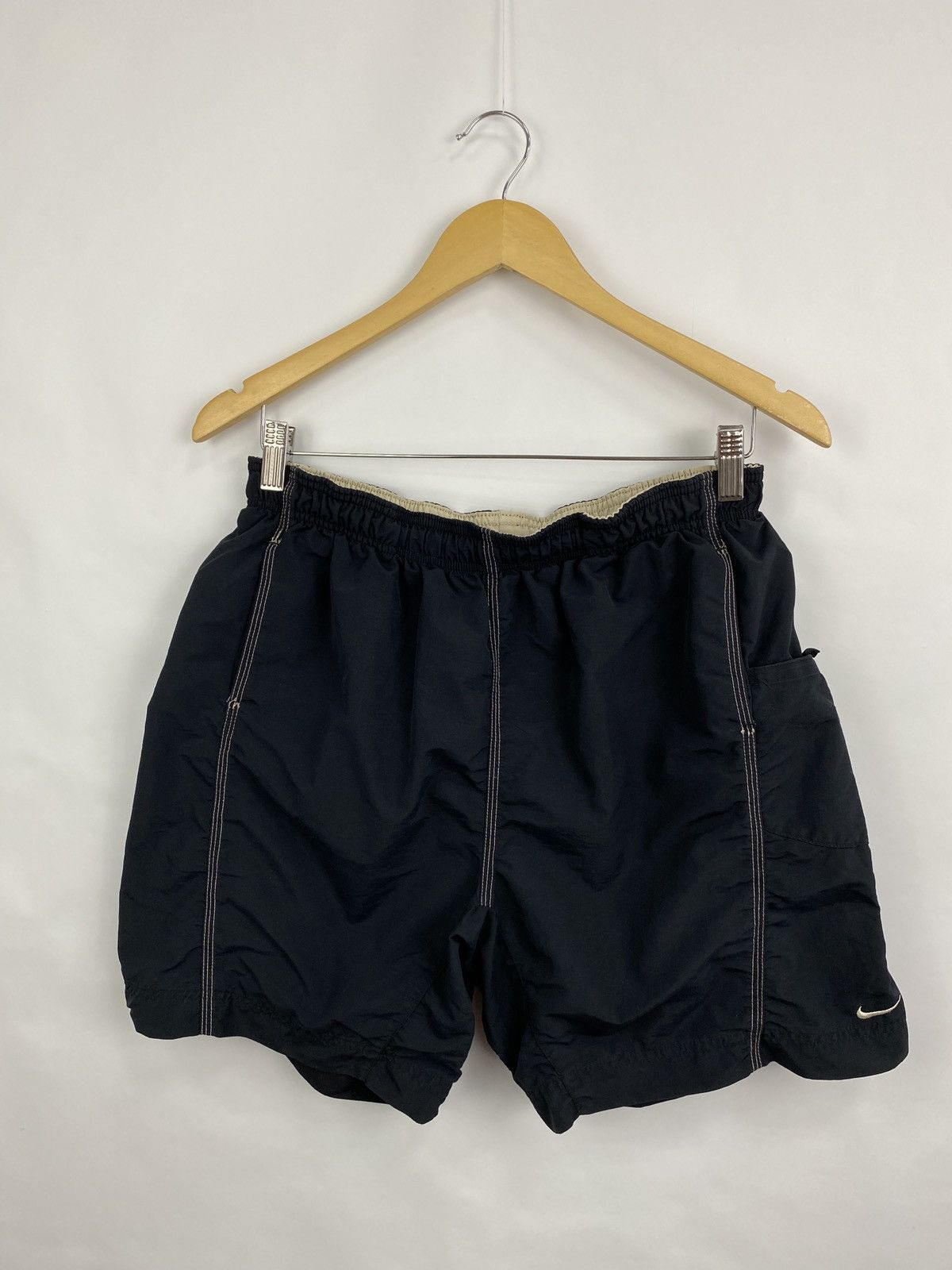 Nike 🇺🇸 Vintage 90s Nike Nylon Shorts Rare Retro Hype Y2K Size US 33 - 2 Thumbnail