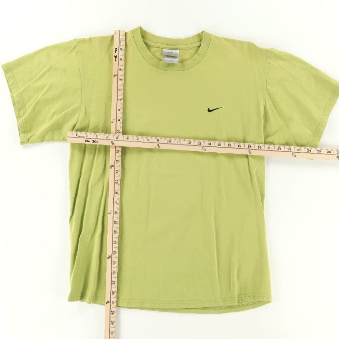 Nike VTG Nike Y2K Solid T-Shirt Lime Green Men's M Shirt Mens SV- VTG Nike Y2K Solid T-Shirt Lime Green M Size US M / EU 48-50 / 2 - 3 Thumbnail