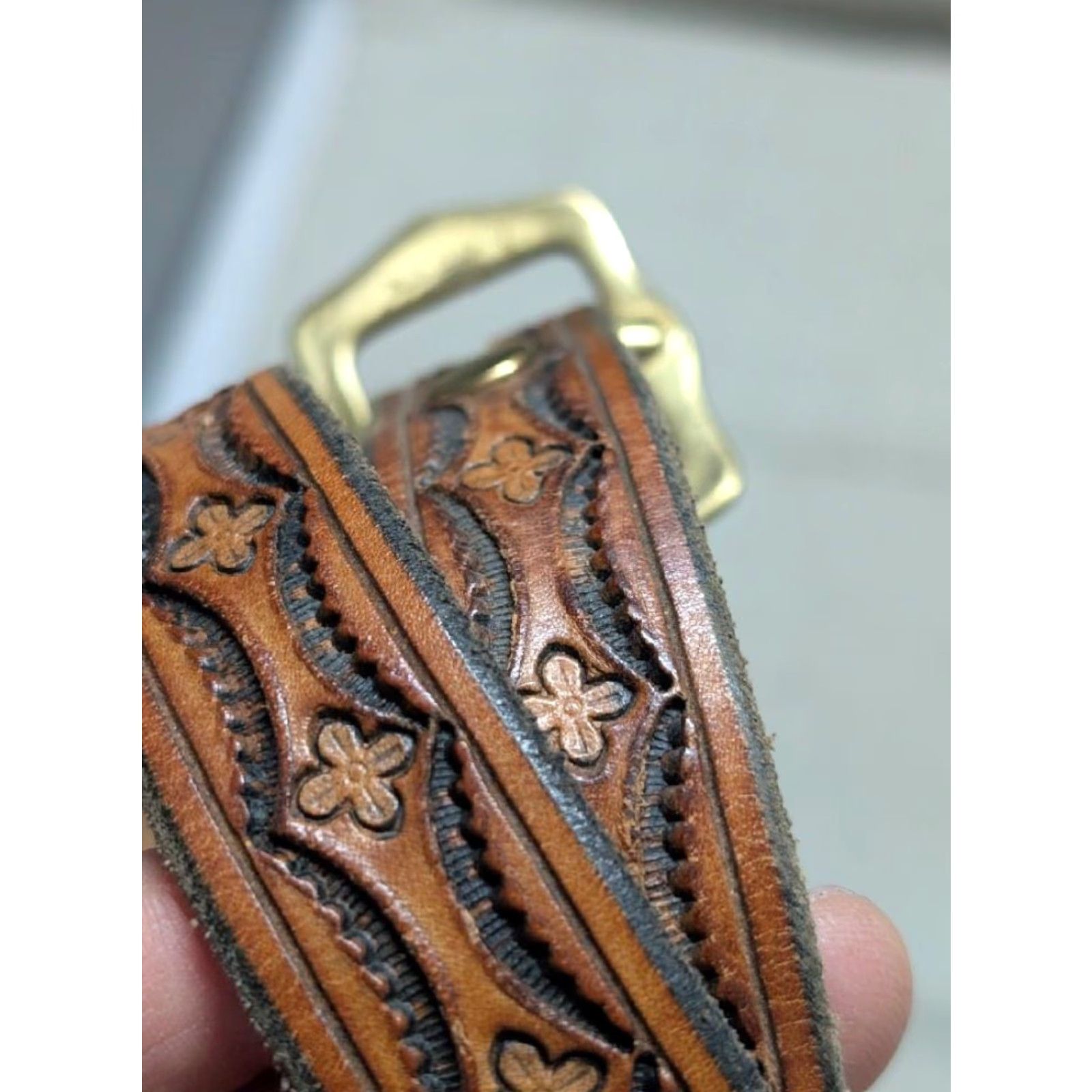 Vintage VINTAGE TOOLED buckle belt WESTERN handcrafted 34 brown GEOMETRIC boho hippie Size 34 - 3 Thumbnail