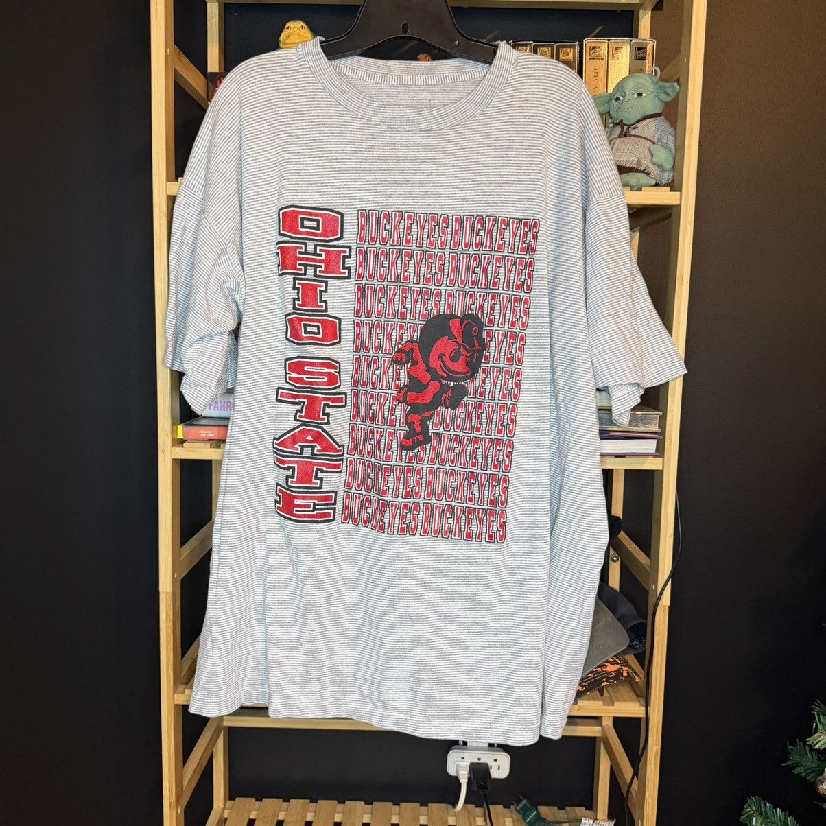 Other Vintage Ohio State Buckeyes Striped T Shirt NCAA Size US XL / EU 56 / 4 - 1 Thumbnail