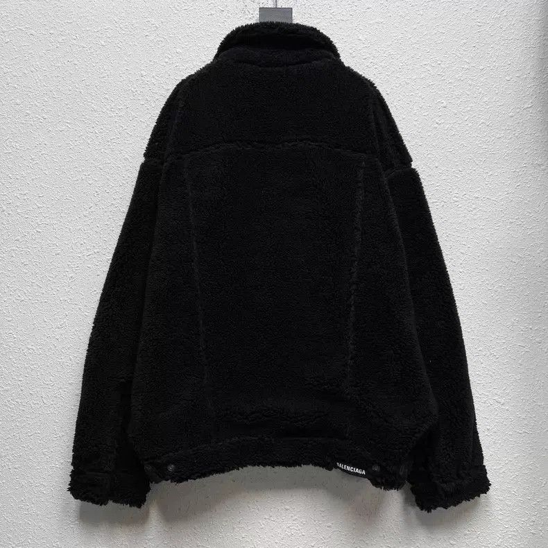 Balenciaga Balenciaga Black Chest Embroidered Logo Lamb绒 Teddy Jacket Size US M / EU 48-50 / 2 - 2 Thumbnail