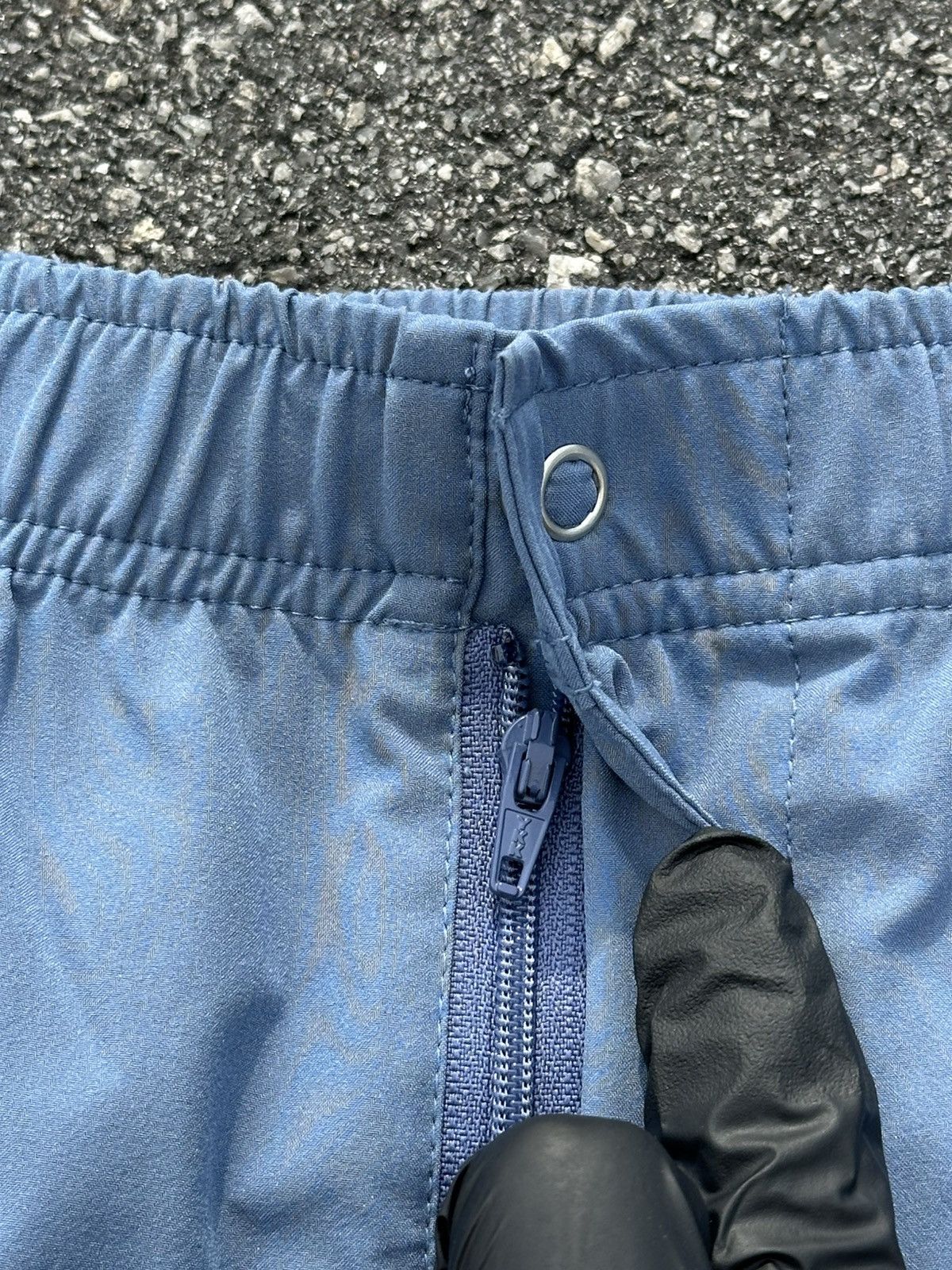 Shorty's Skateboards shorts featuring "MARK GONZALEZ" and "hang around". Size US 32 / EU 48 - 11 Thumbnail