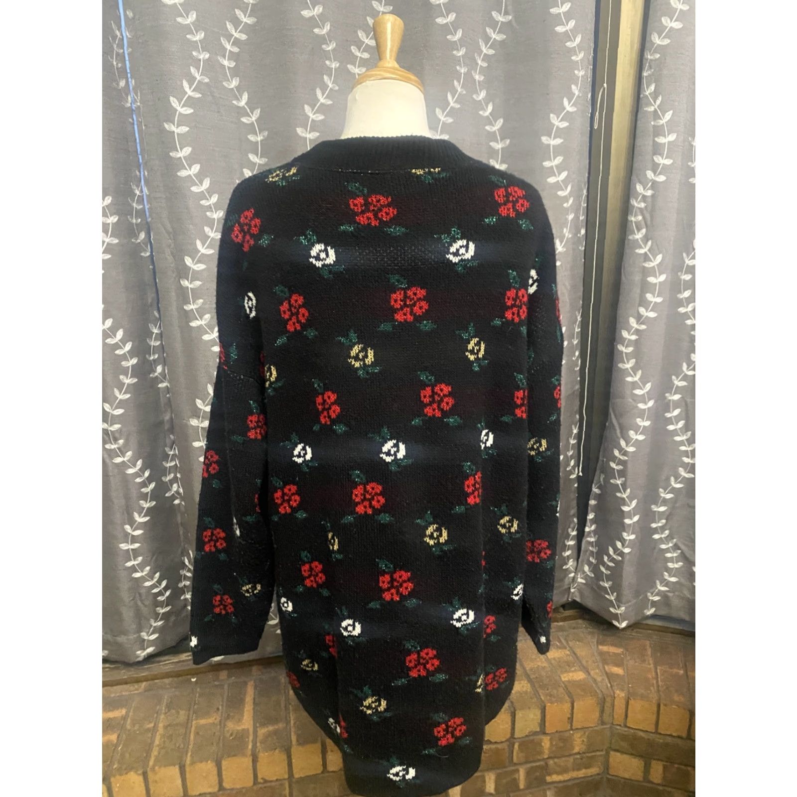 Vintage VINTAGE 90s Mathias Womens Baggy Knit Sweater Roses Flowers AOP Black XL Made In USA Size XL / US 12-14 / IT 48-50 - 3 Thumbnail