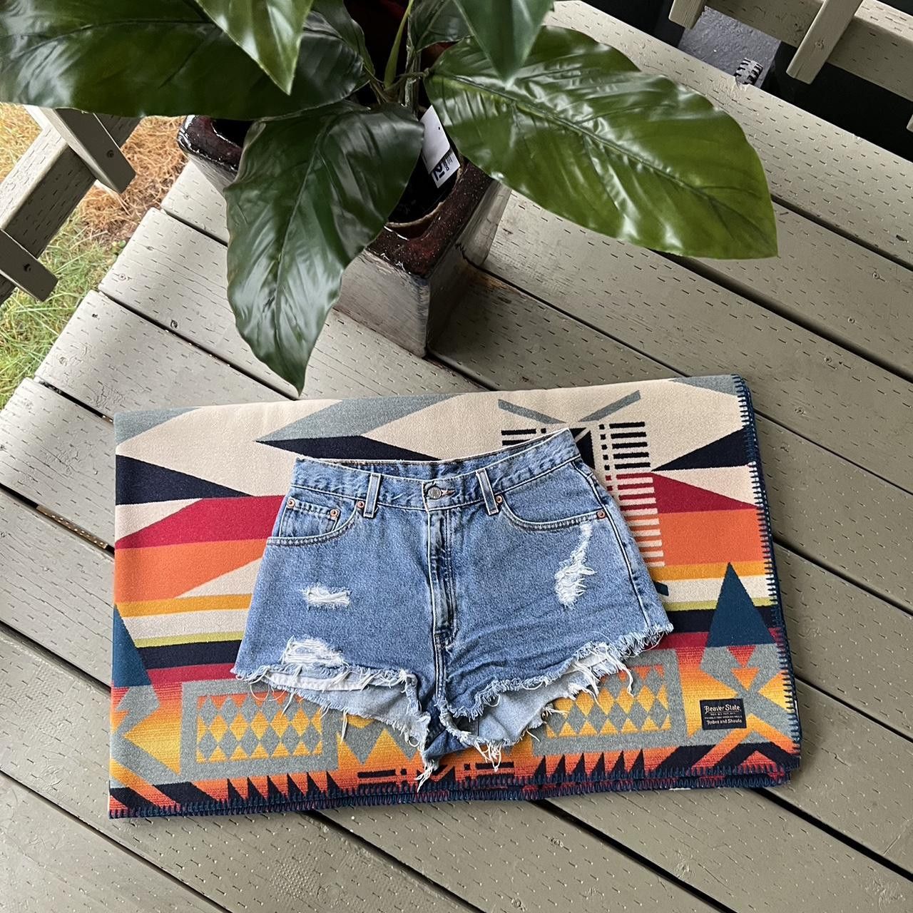 Levi's × Vintage Levi’s shorts Size 28" / US 6 / IT 42 - 2 Thumbnail