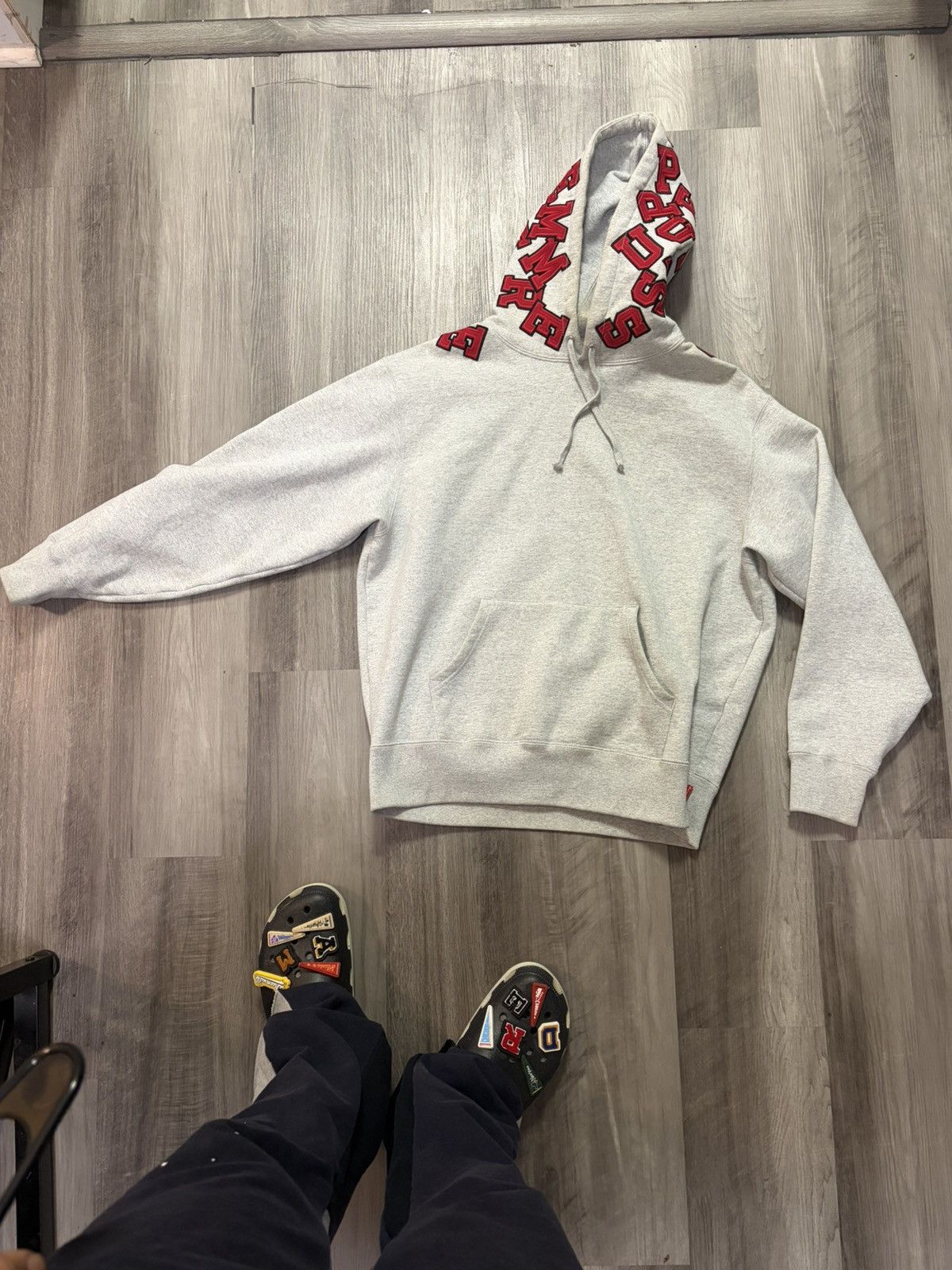 Supreme Supreme Scattered Appliqué Hooded Sweatshirt Size US M / EU 48-50 / 2 - 2 Thumbnail