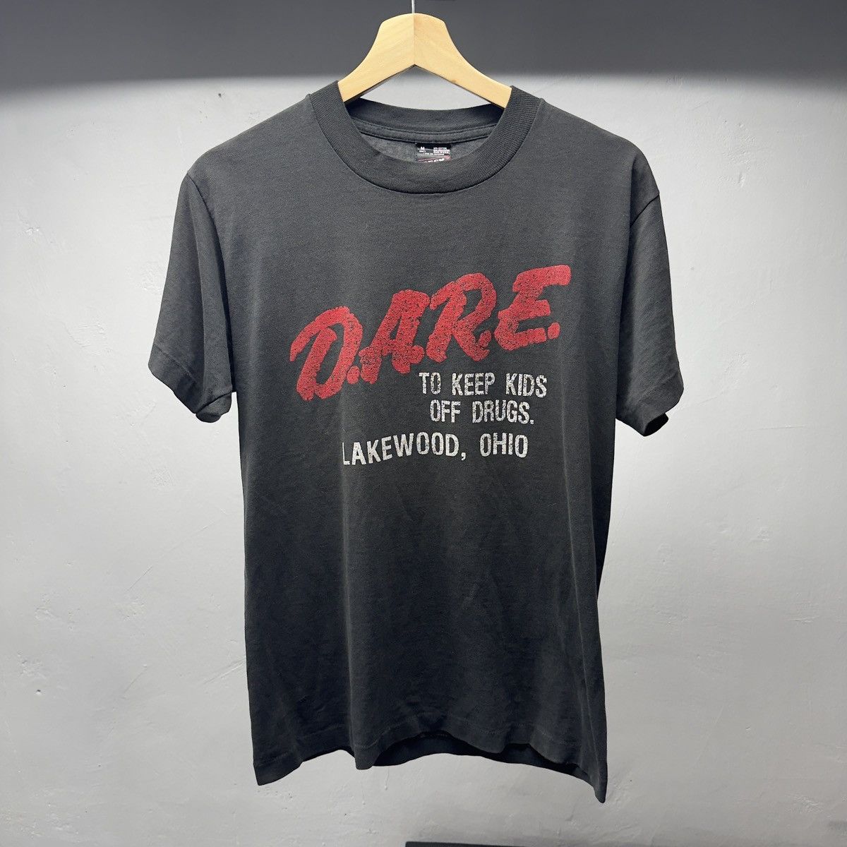 Vintage Thrashed DARE Keep Kids Off Drugs Shirt ERD Grunge Size US M / EU 48-50 / 2 - 1 Thumbnail