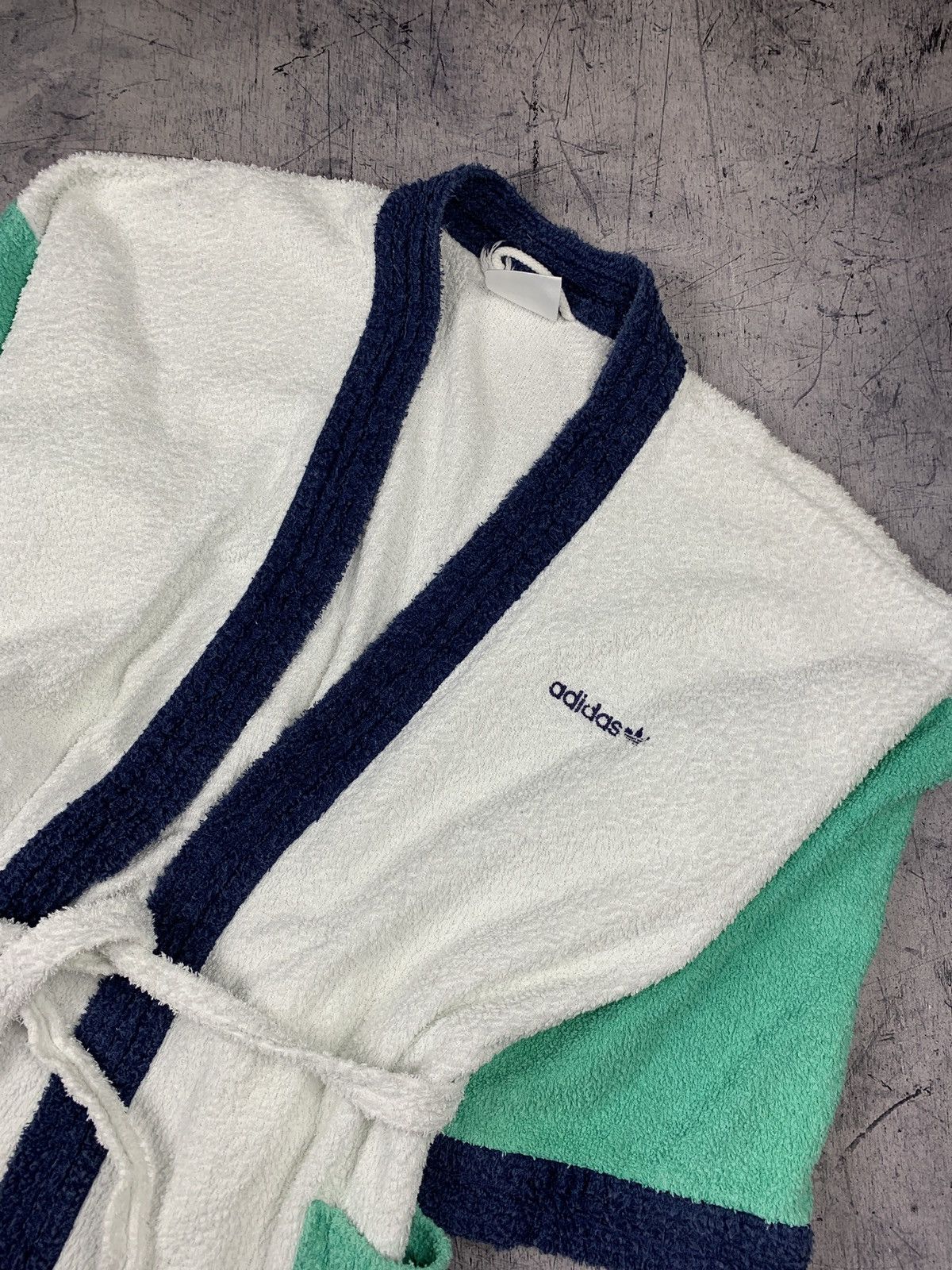 Other Vintage 90s Adidas Bathrobe Jacket Embroidered Logo Old Size US L / EU 52-54 / 3 - 2 Thumbnail