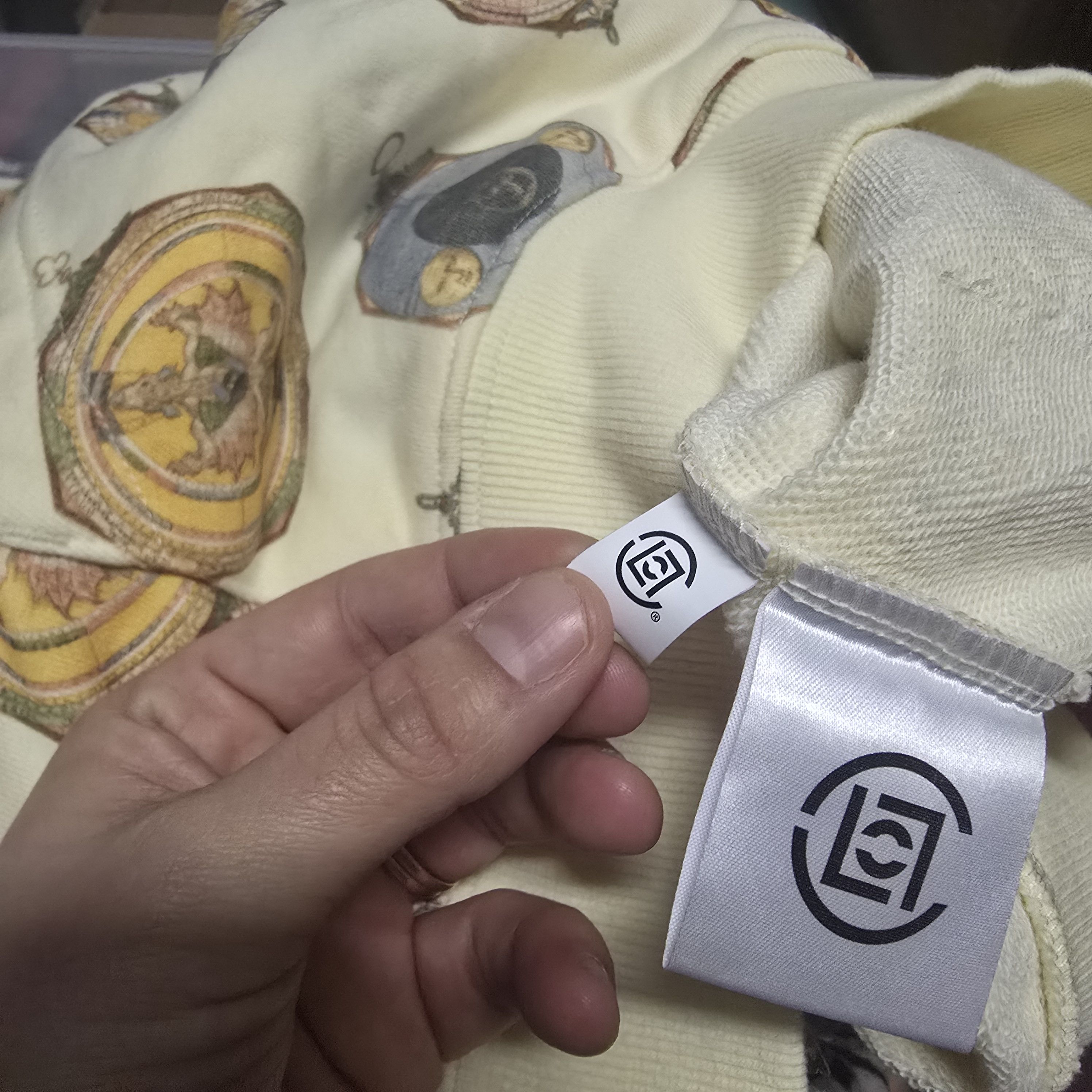 CLOT Clot Mens Medium Compass Pullover Yellow Cream White Hoodie Size US M / EU 48-50 / 2 - 13 Thumbnail