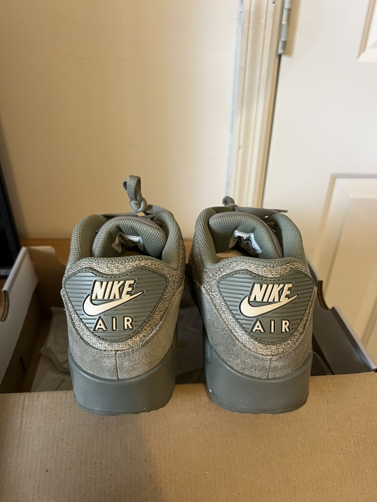 Nike Nike Air Max 90 Premium “Neutral Olive Size US 9 / EU 42 - 5 Thumbnail