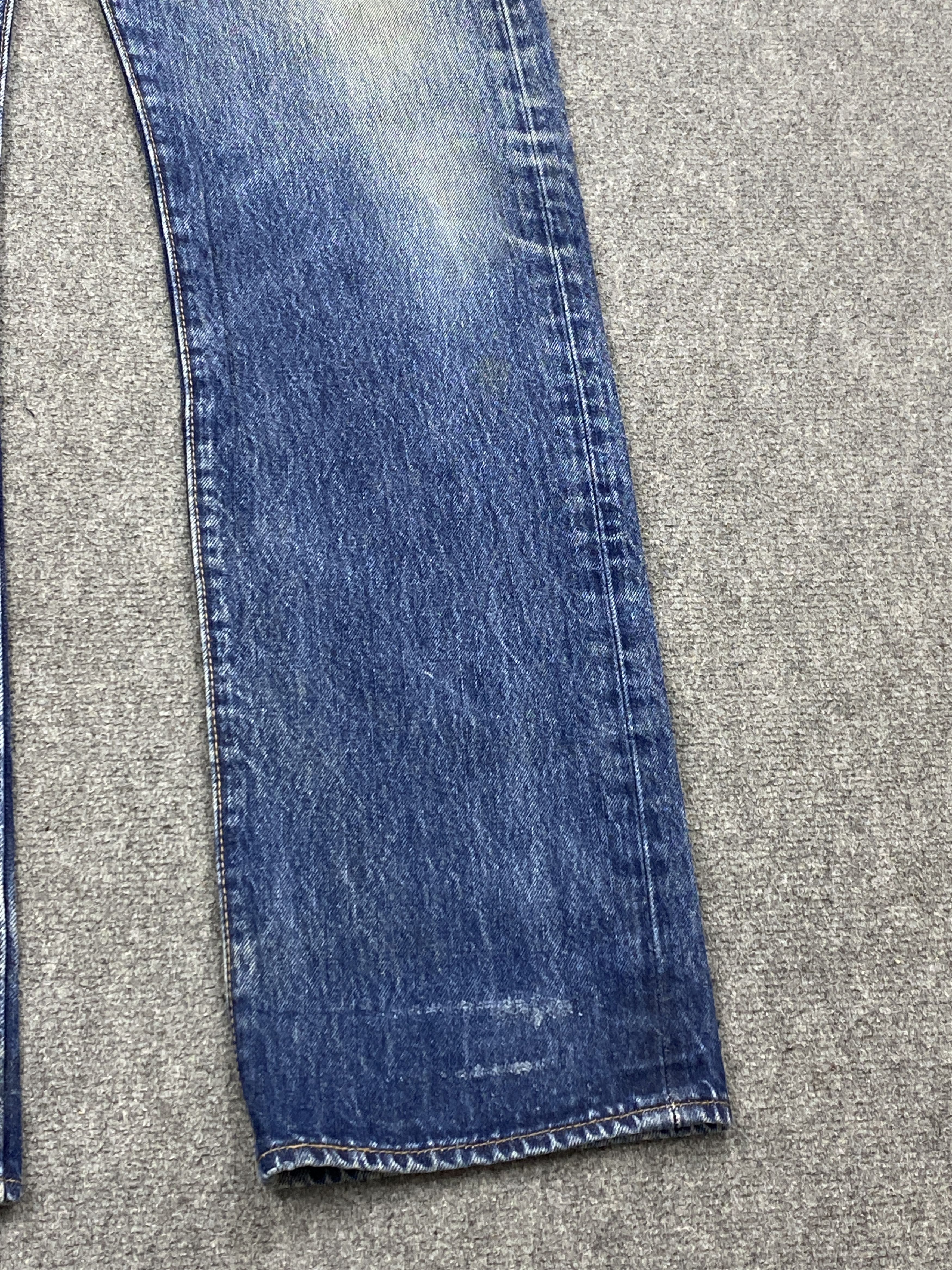 Levi's Vintage Levis 501 Faded Blue Jeans DP2810 Size US 35 - 14 Thumbnail