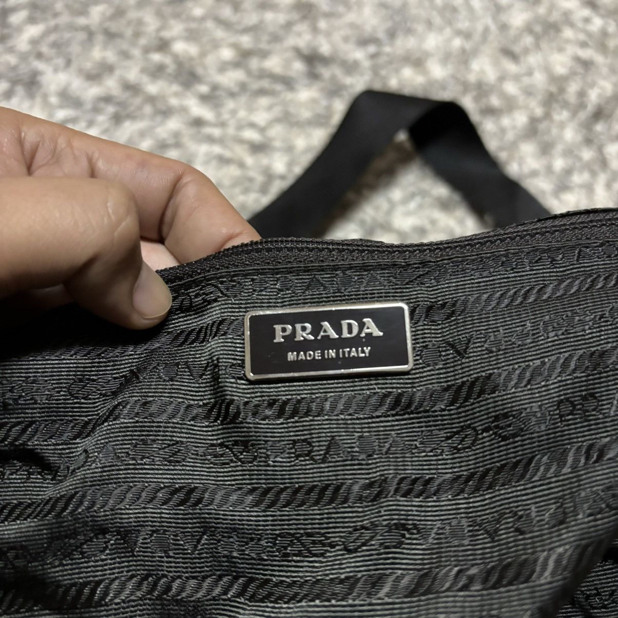 Prada Vtg Prada Vela Nylon Messenger Bag Black Buckle Crossbody Size ONE SIZE - 24 Thumbnail