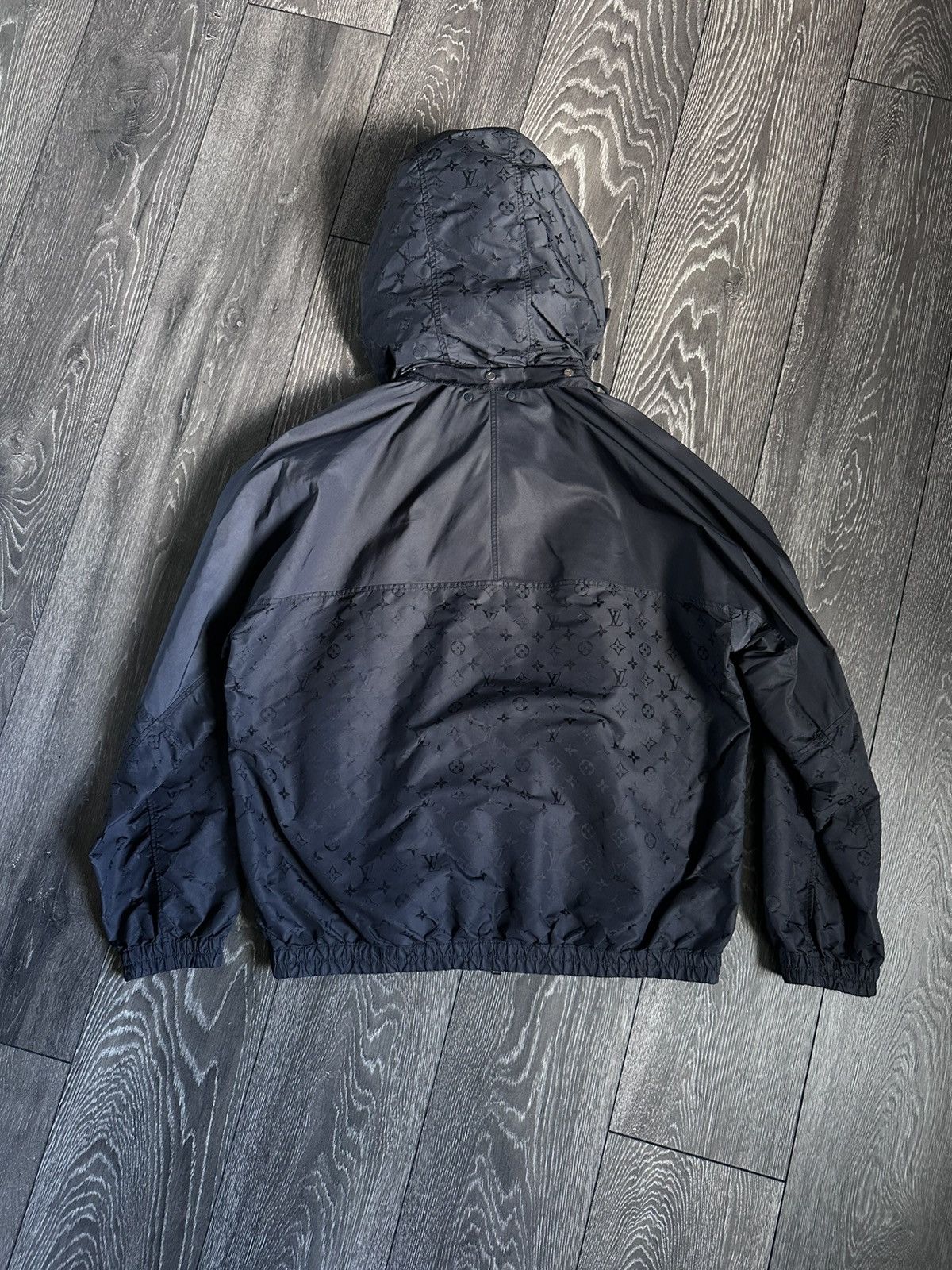 Louis Vuitton louis vuitton monogram hooded windbreaker jacket Size US M / EU 48-50 / 2 - 3 Thumbnail