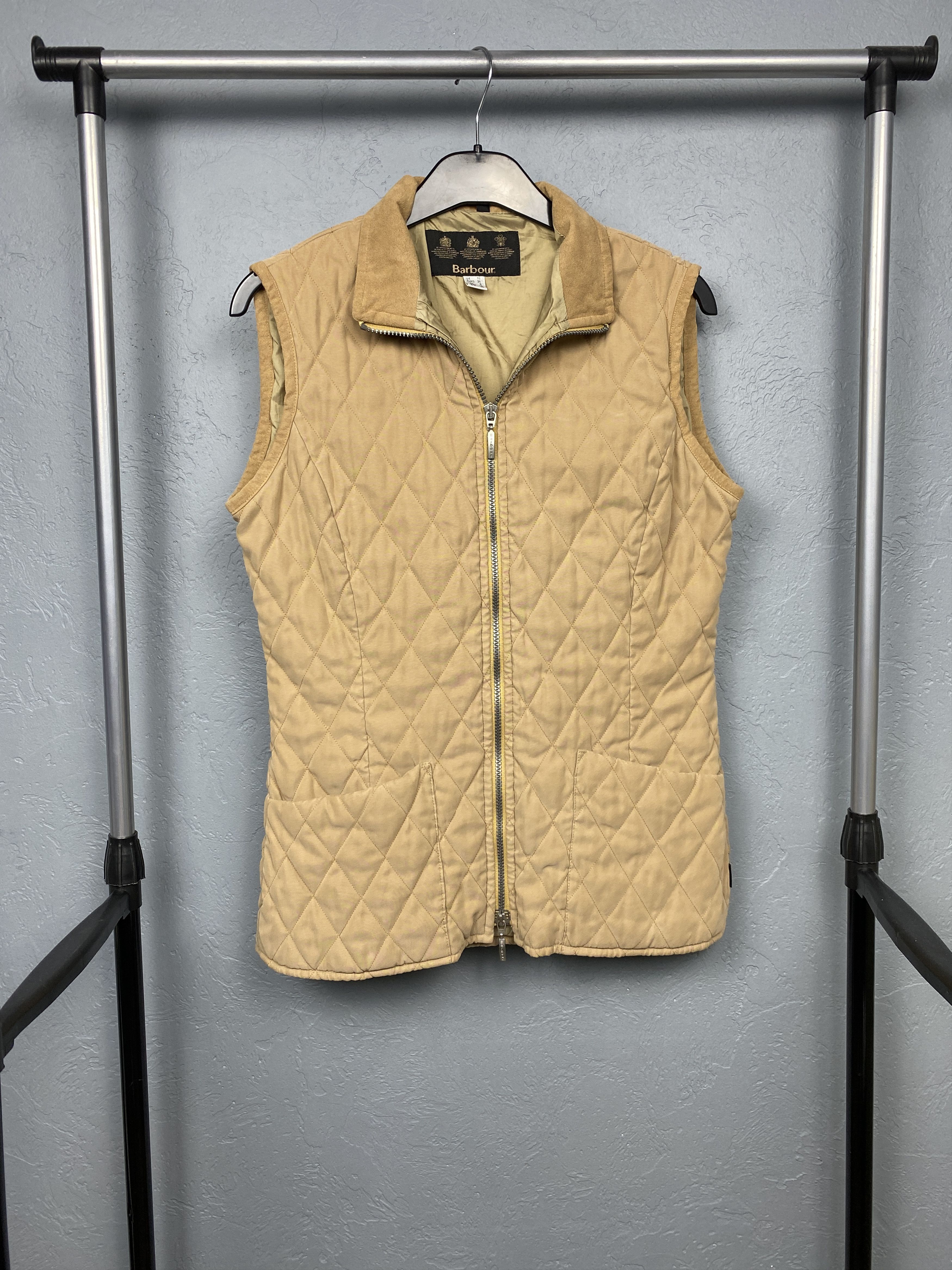 Barbour Barbour Vintage Womens Shaped Microfibre Quilted Vest Size M / US 6-8 / IT 42-44 - 1 Thumbnail