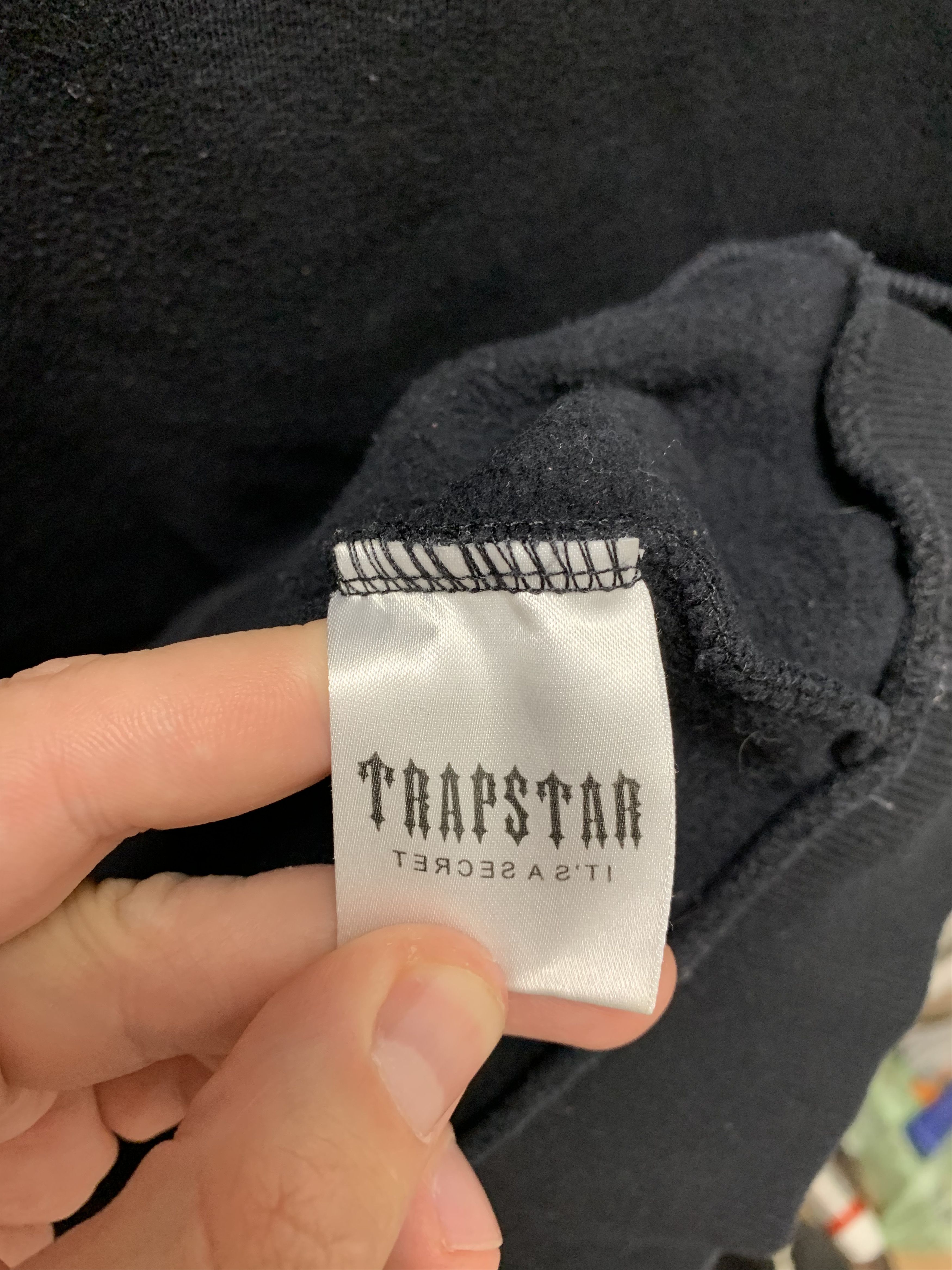 Trapstar London Trapstar black hoodie big logo back L sz Size US L / EU 52-54 / 3 - 7 Thumbnail