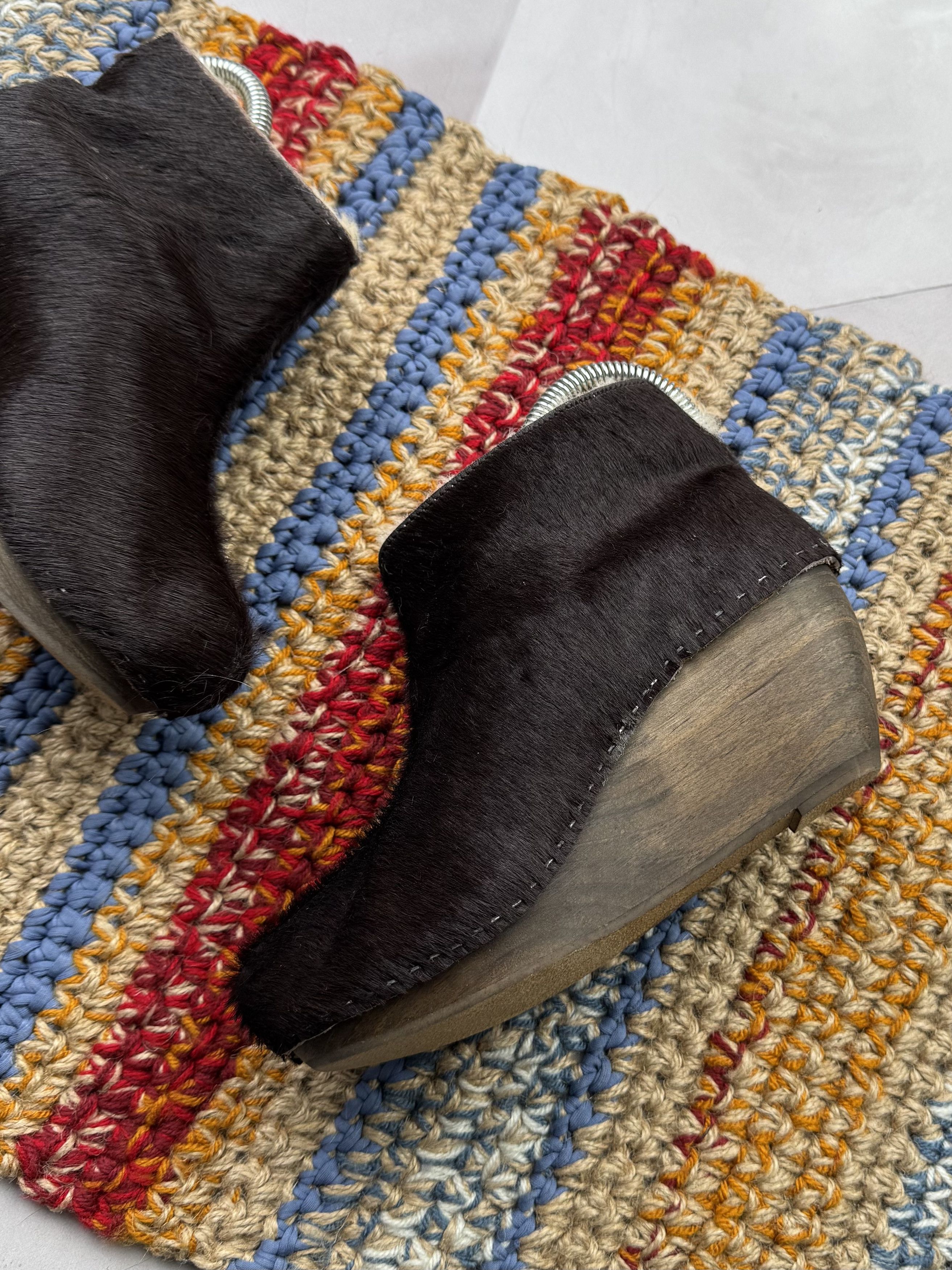 Vintage Vintage Real Fur Boots (E4) Size US 6 / IT 36 - 6 Thumbnail