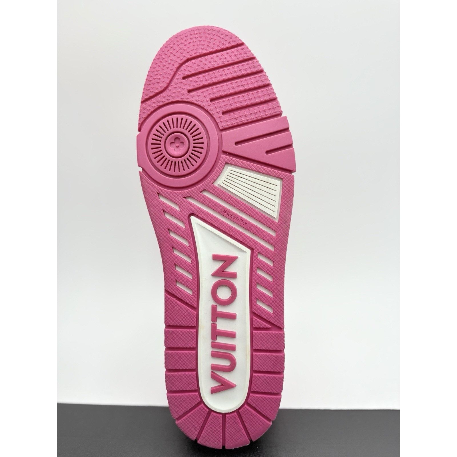 Louis Vuitton Louis Vuitton Trainer ' White Pink ' | EXCELLENT COND! Size US 11.5 / EU 44-45 - 13 Thumbnail