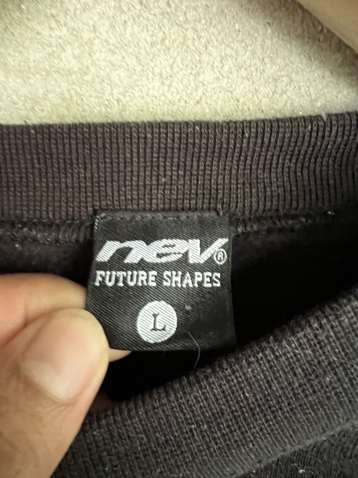 Vintage Vintage Nev Surfboard Sweatshirt Size US L / EU 52-54 / 3 - 5 Thumbnail