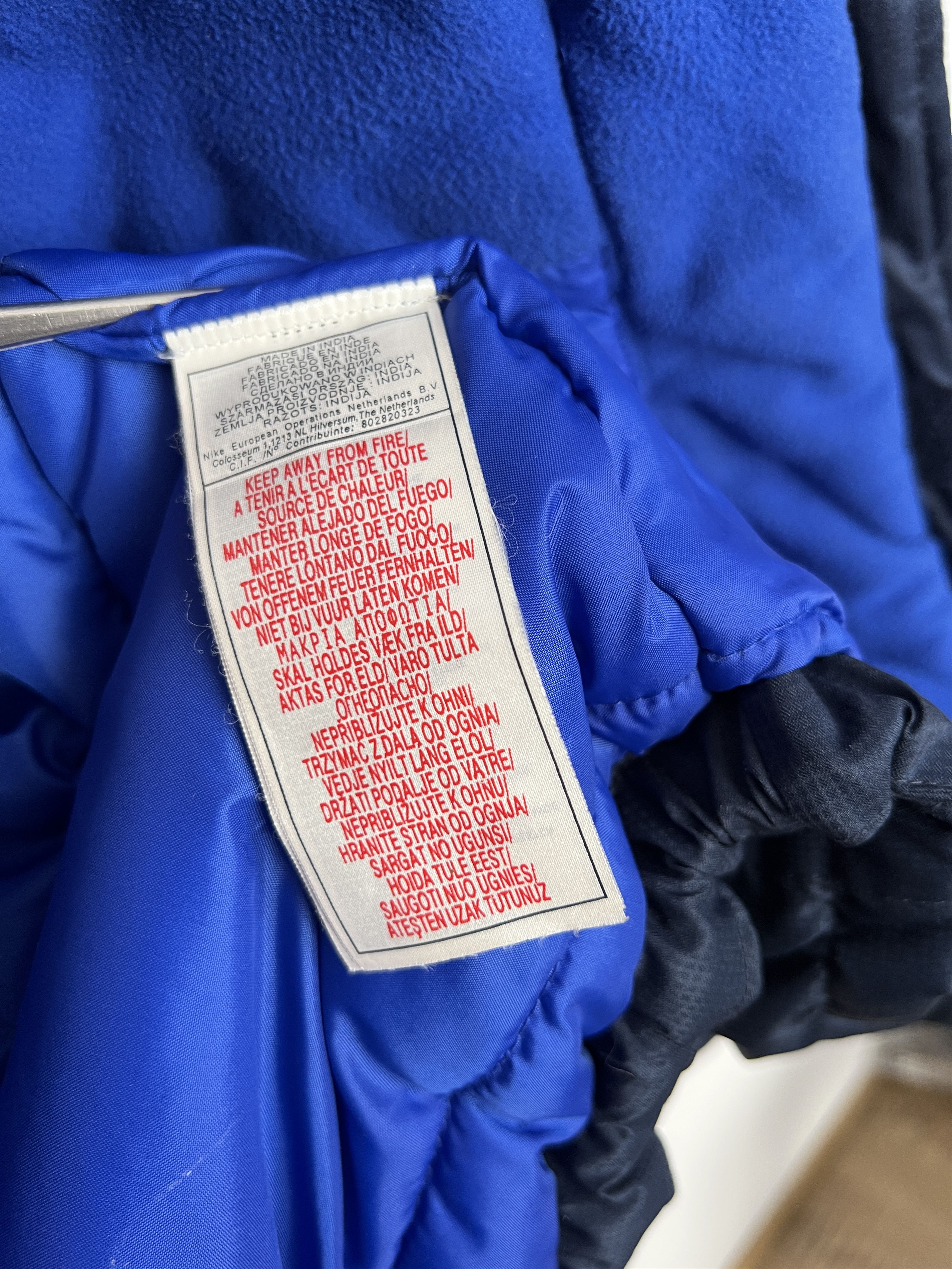 Nike Vintage Nike Manchester United Football Padded Jacket Soccer Size US L / EU 52-54 / 3 - 10 Thumbnail