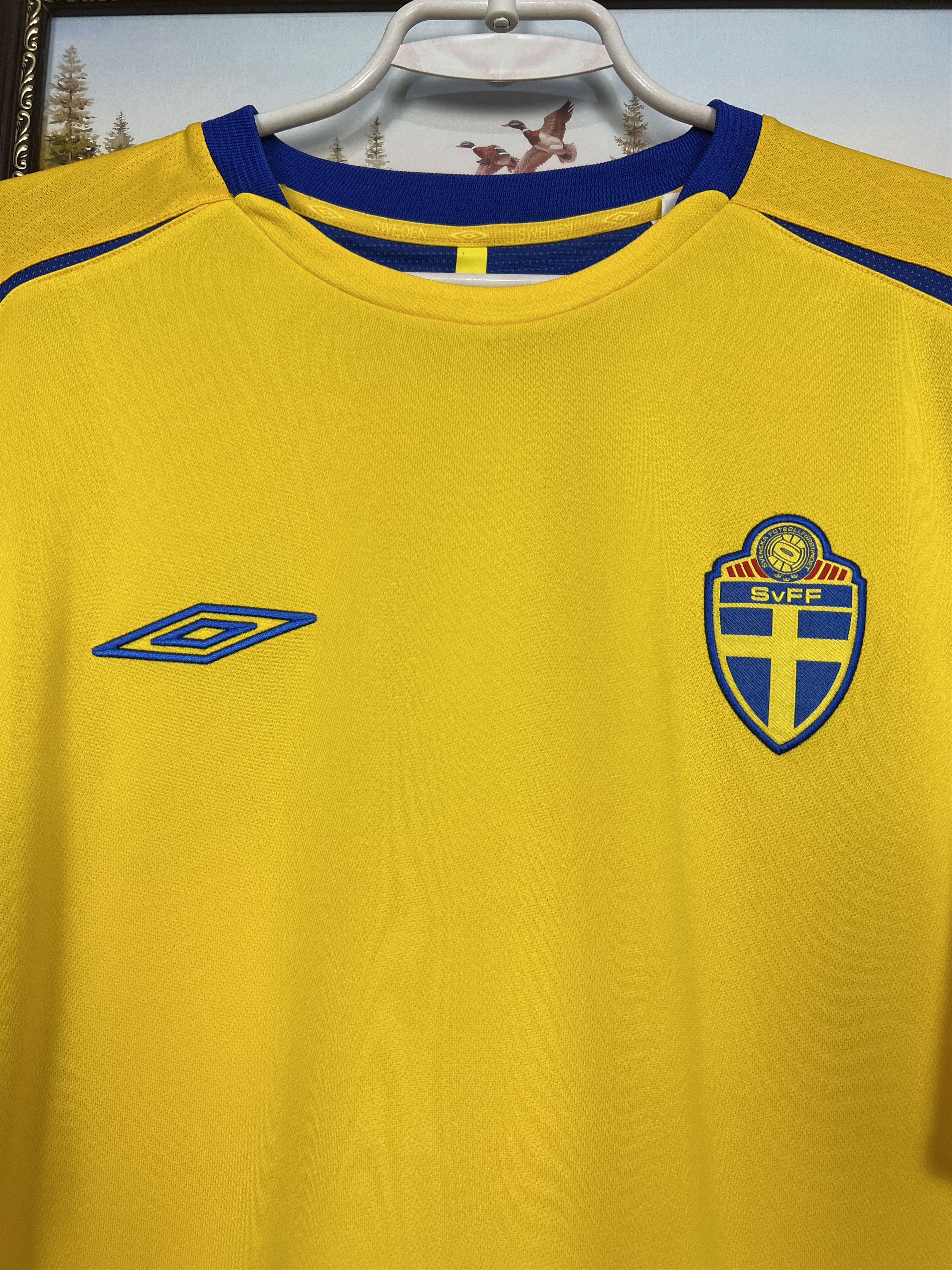 Umbro Sweden Home football shirt 2005 Soccer Umbro Jersey National Size US XL / EU 56 / 4 - 6 Thumbnail