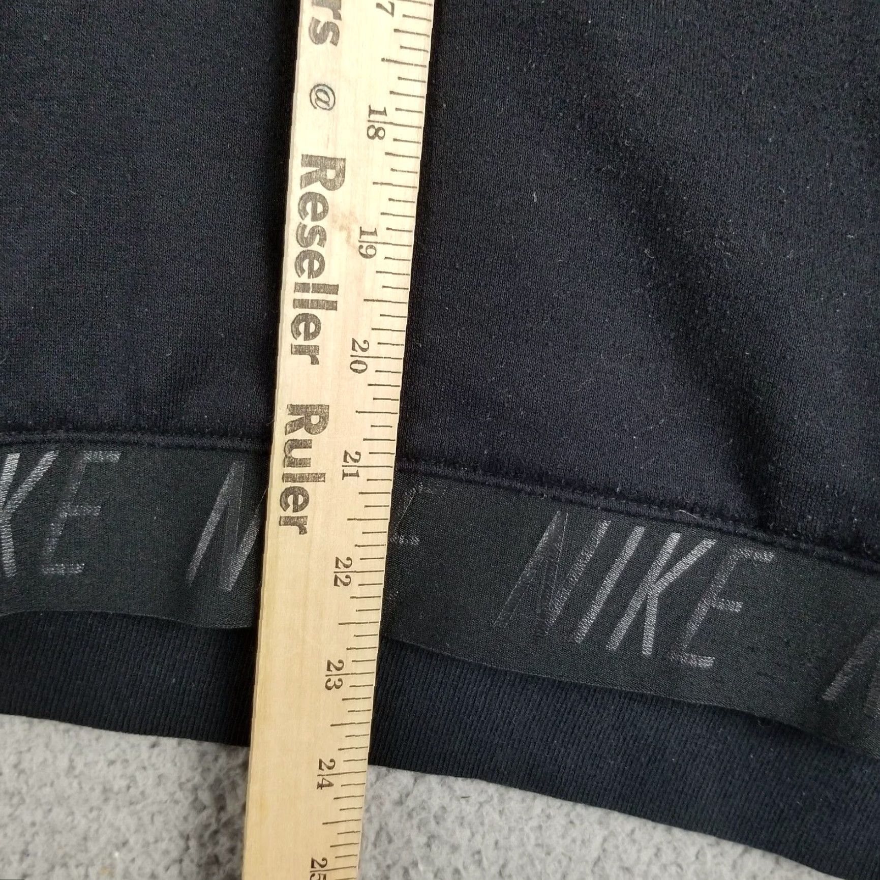 Nike Nike Sweatshirt Shirt Womens Small Black Dri-FIT Pullover Crew Neck Activewear Logo 90s? Size S / US 4 / IT 40 - 5 Thumbnail