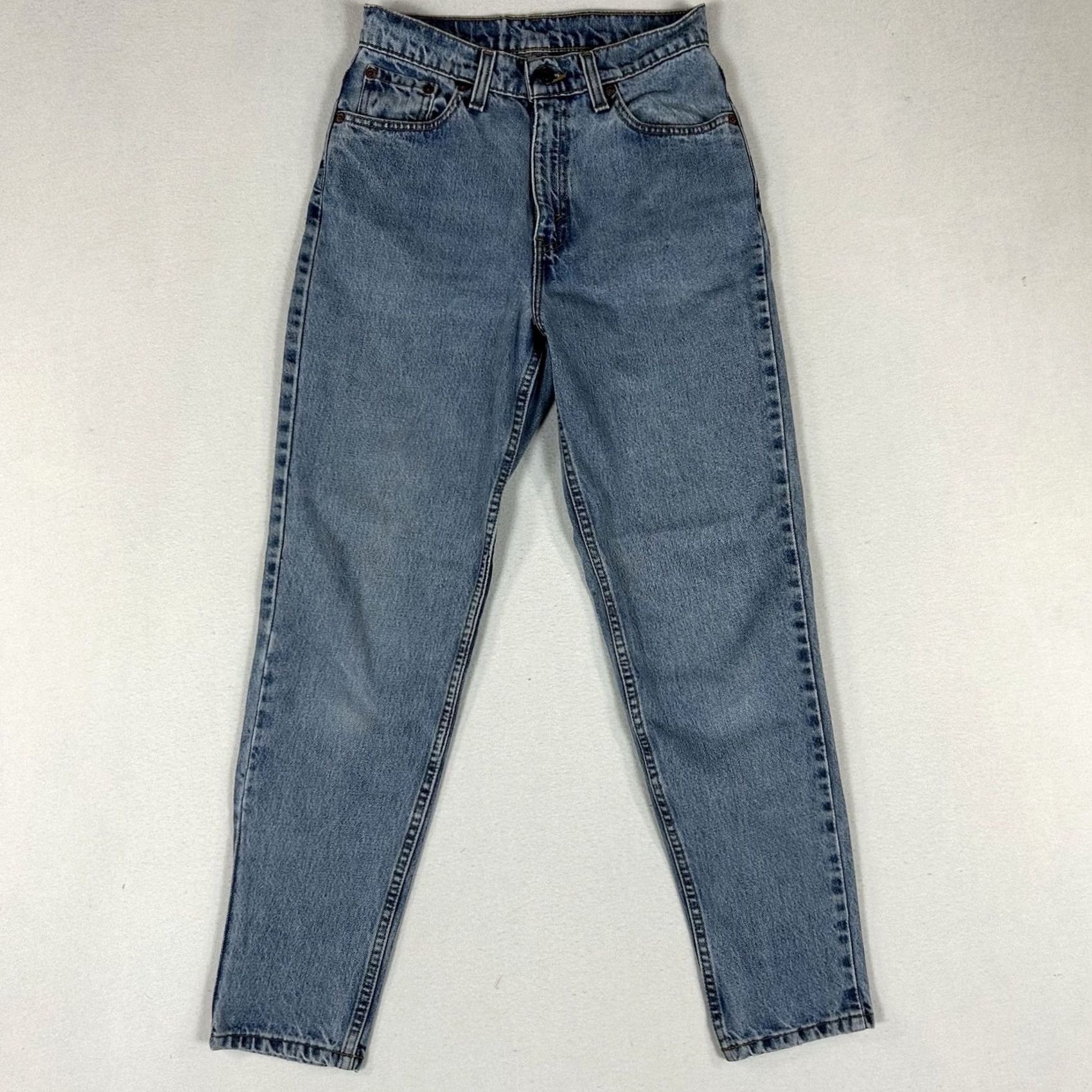 Levi's VINTAGE Levi's 521 Jeans Womens 6P Tapered Fit Light Wash Denim 90's Made in USA Size 28" / US 6 / IT 42 - 2 Thumbnail