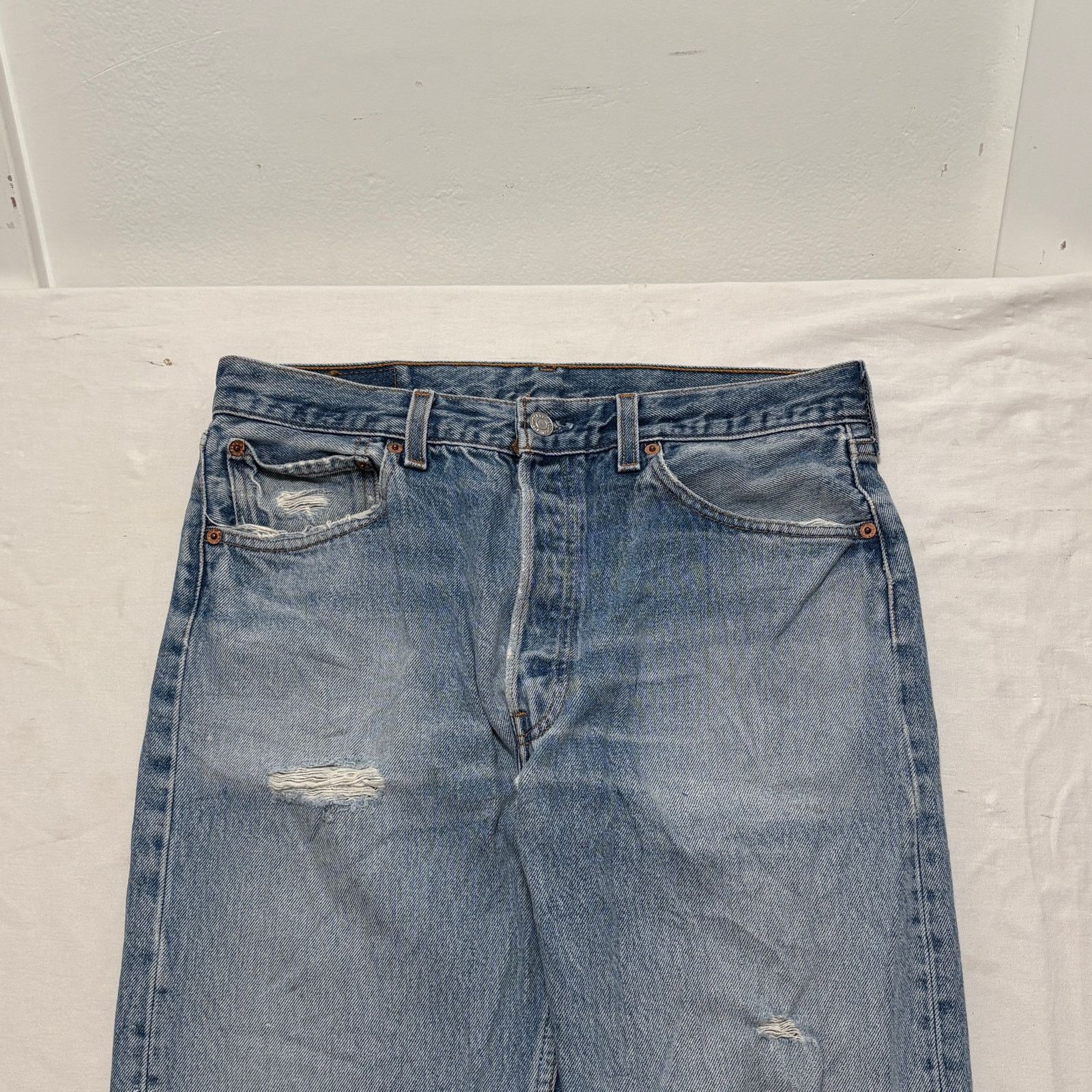Levi's VTG 90s Levi's 501xx Distressed Faded Light Blue Jeans 30x30 Size US 30 / EU 46 - 2 Thumbnail