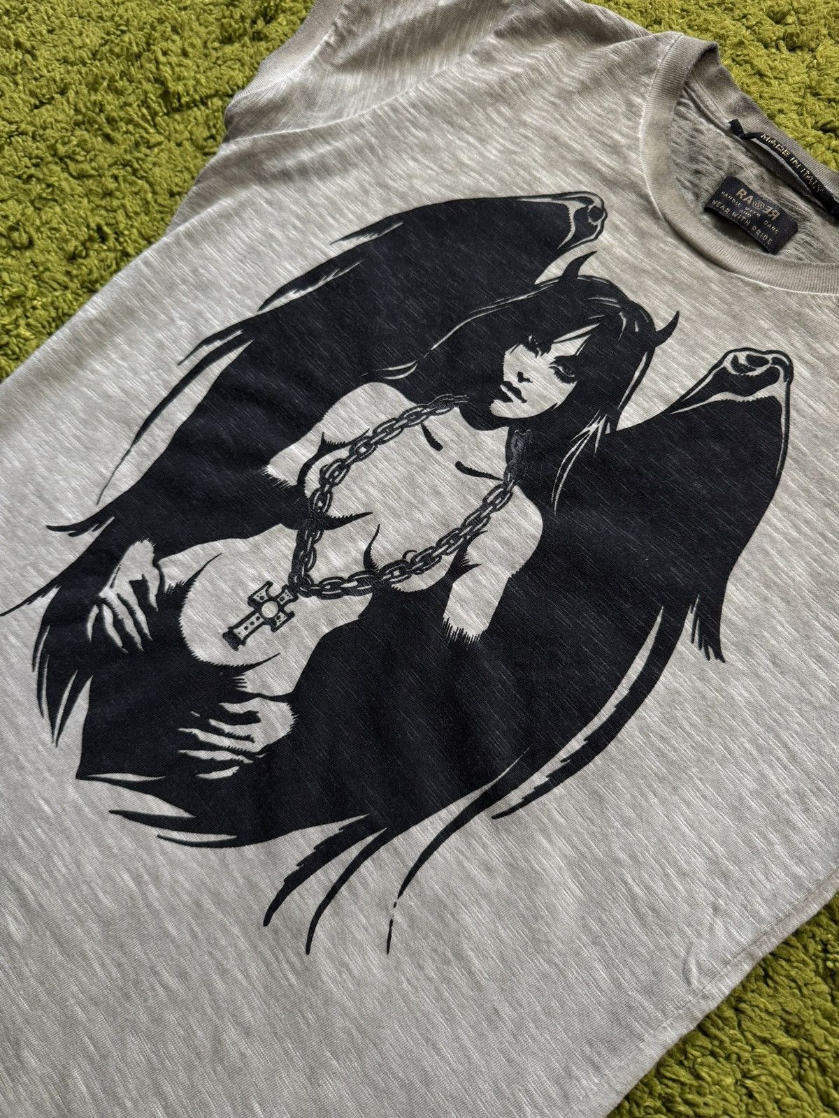 If Six Was Nine Avant Garde Y2K grunge vibe fallen angel graphic t-shirt Size M / US 6-8 / IT 42-44 - 2 Thumbnail