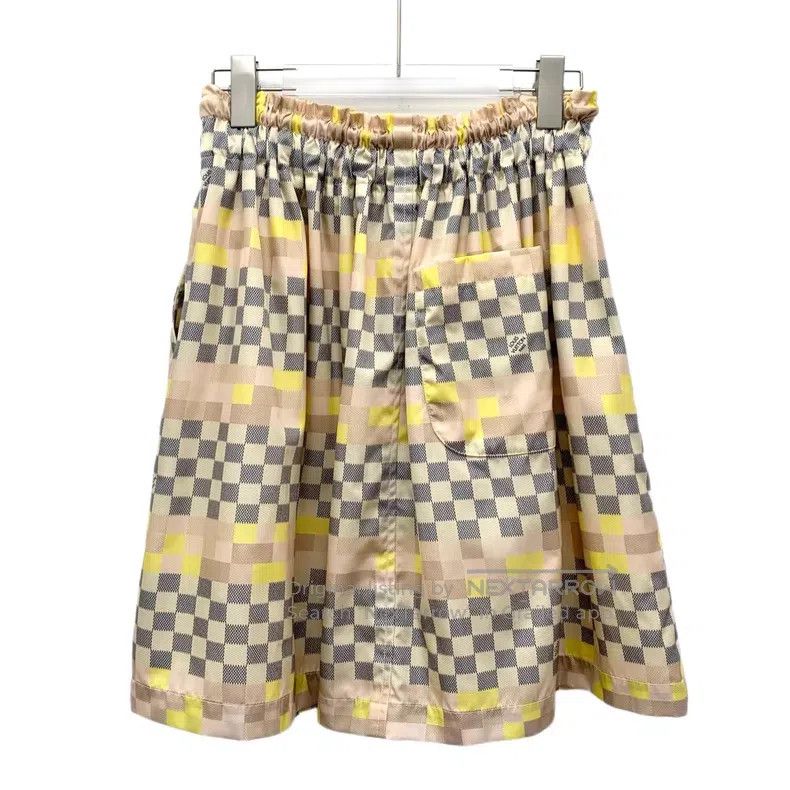 Louis Vuitton Louis Vuitton 22 Colorblock Checkerboard Full Print Drawst Size 33" - 2 Thumbnail