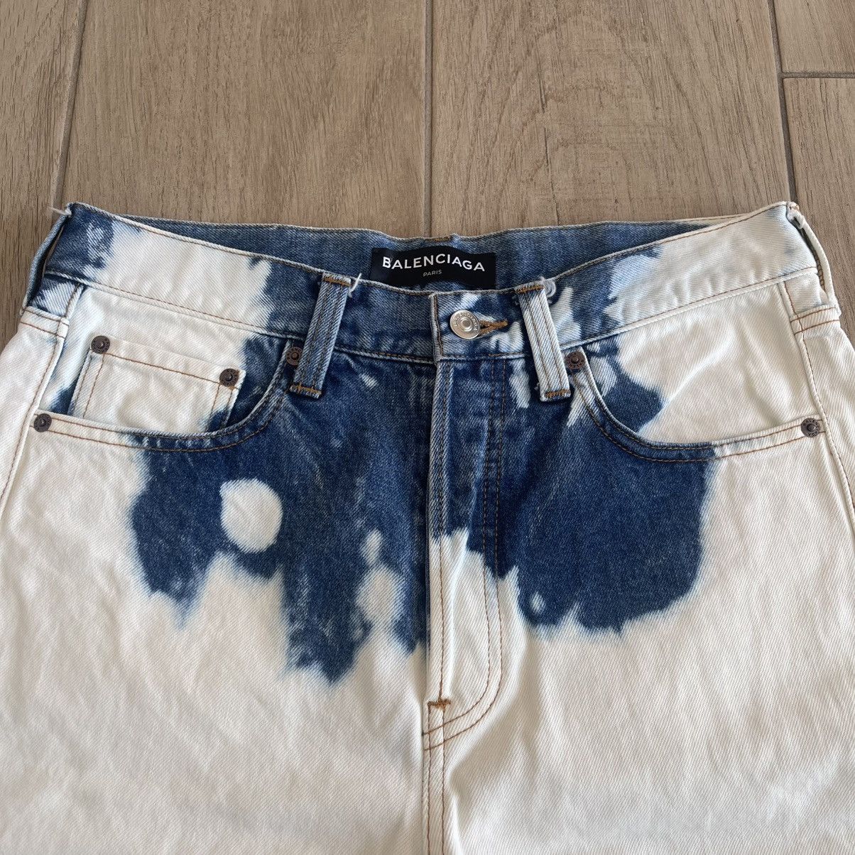 Balenciaga SS17 Frayed Bleach Denim Shorts Size US 29 - 3 Thumbnail
