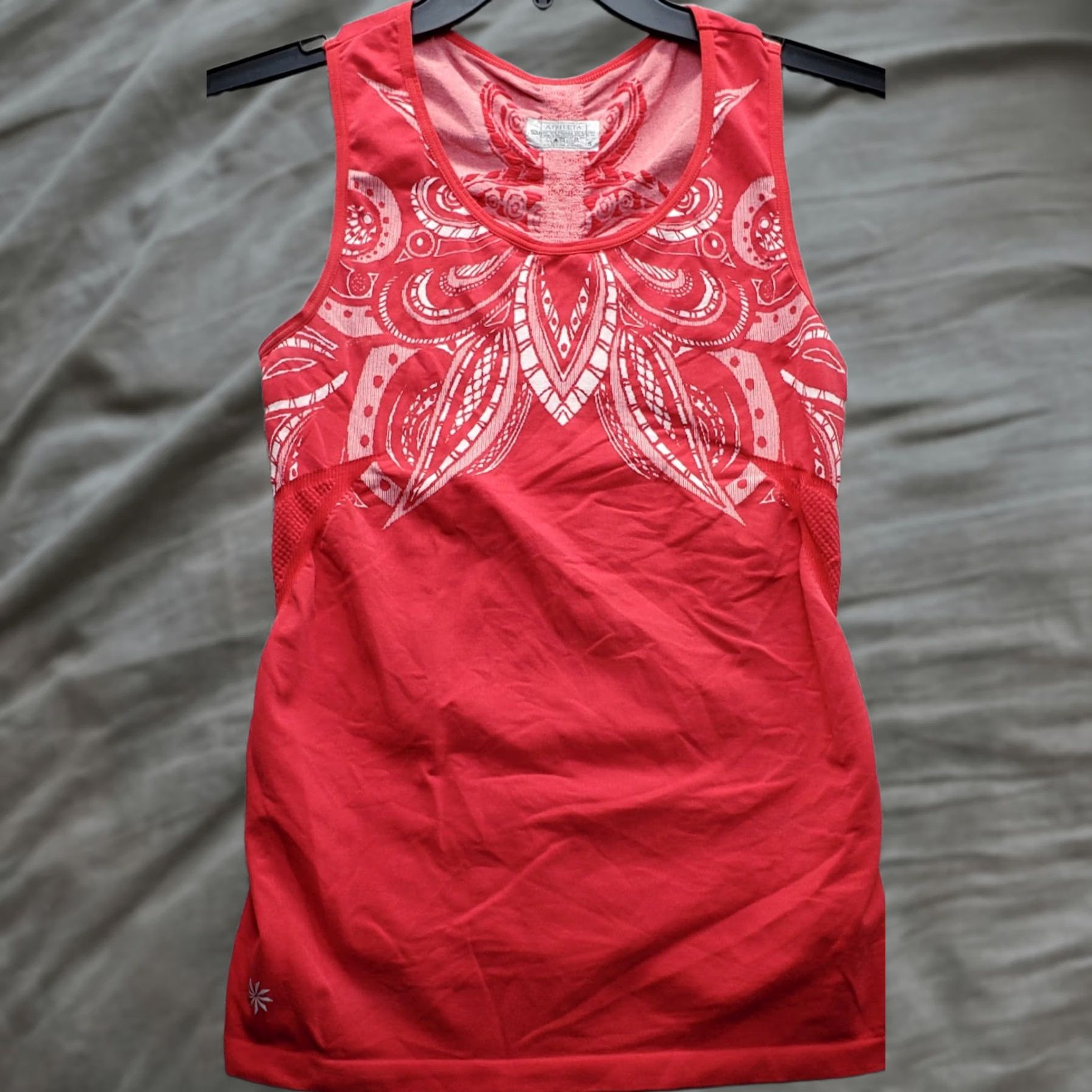 Athleta Athleta Tank Top Womens S Multicolor Geometric Round Neck Wide Strap Pullover Shirt Womens Size S Multicolor Geometric Sleeveless Size S / US 4 / IT 40 - 1 Thumbnail