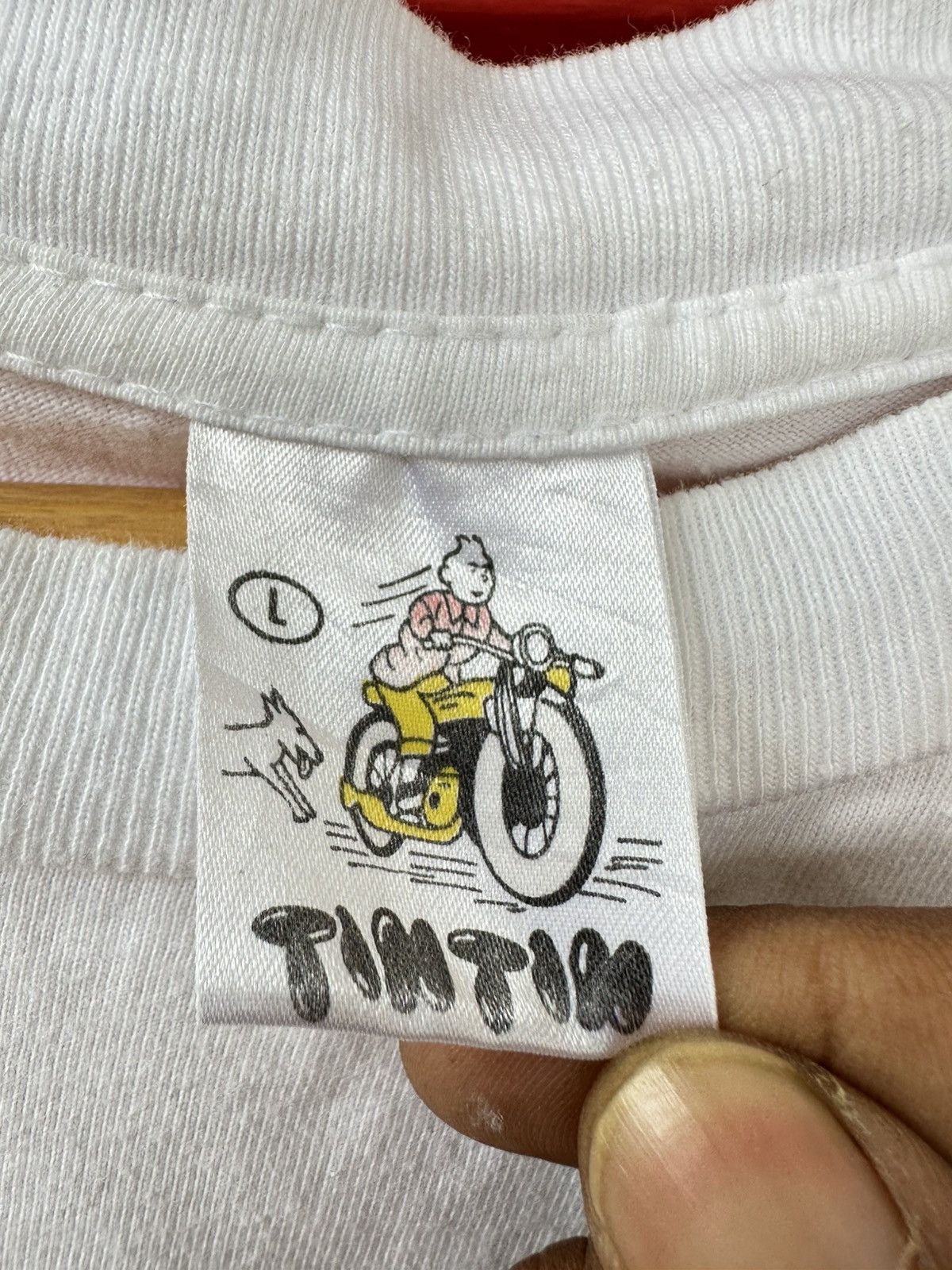 Vintage Vintage 90s The Adventure Of Tintin The Blue Lotus Tee Size US L / EU 52-54 / 3 - 8 Thumbnail