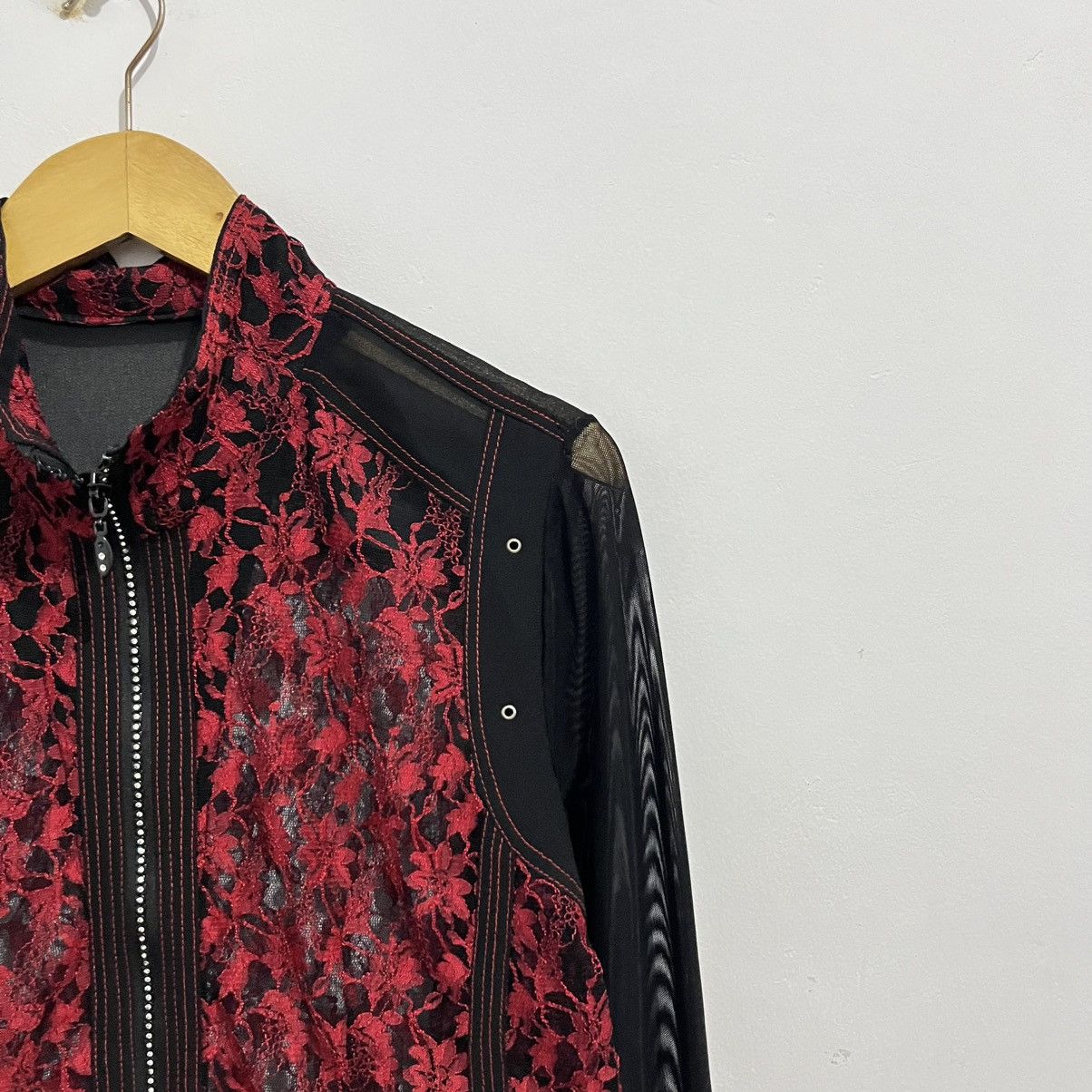 Japanese Brand Red Floral Lace & Mesh Paneled Gothic Emo Style ZipUp Jacket Size M / US 6-8 / IT 42-44 - 6 Thumbnail