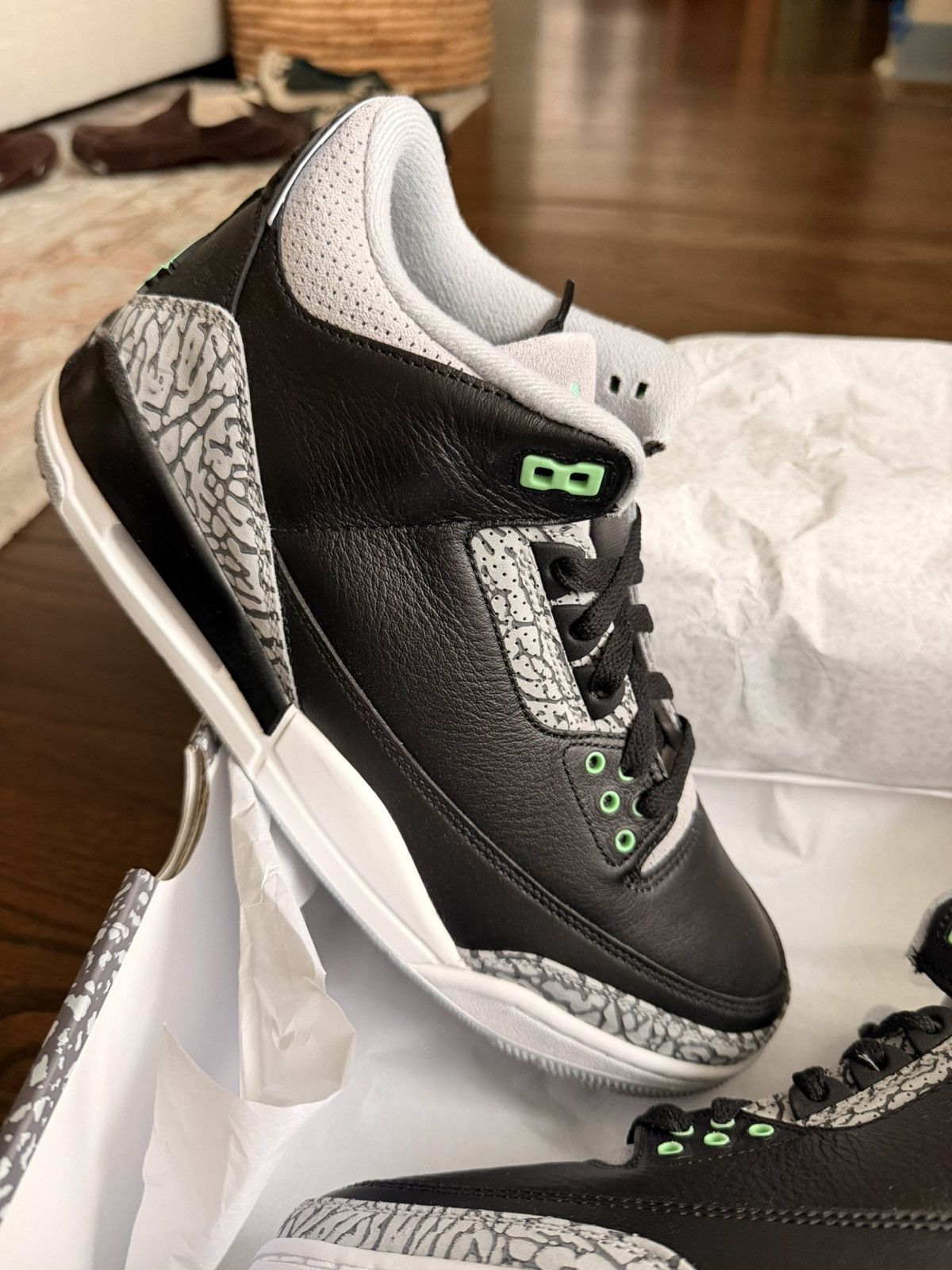 Jordan Brand Air Jordan 3 - RetroGreen Glow Size US 9.5 / EU 42-43 - 9 Thumbnail