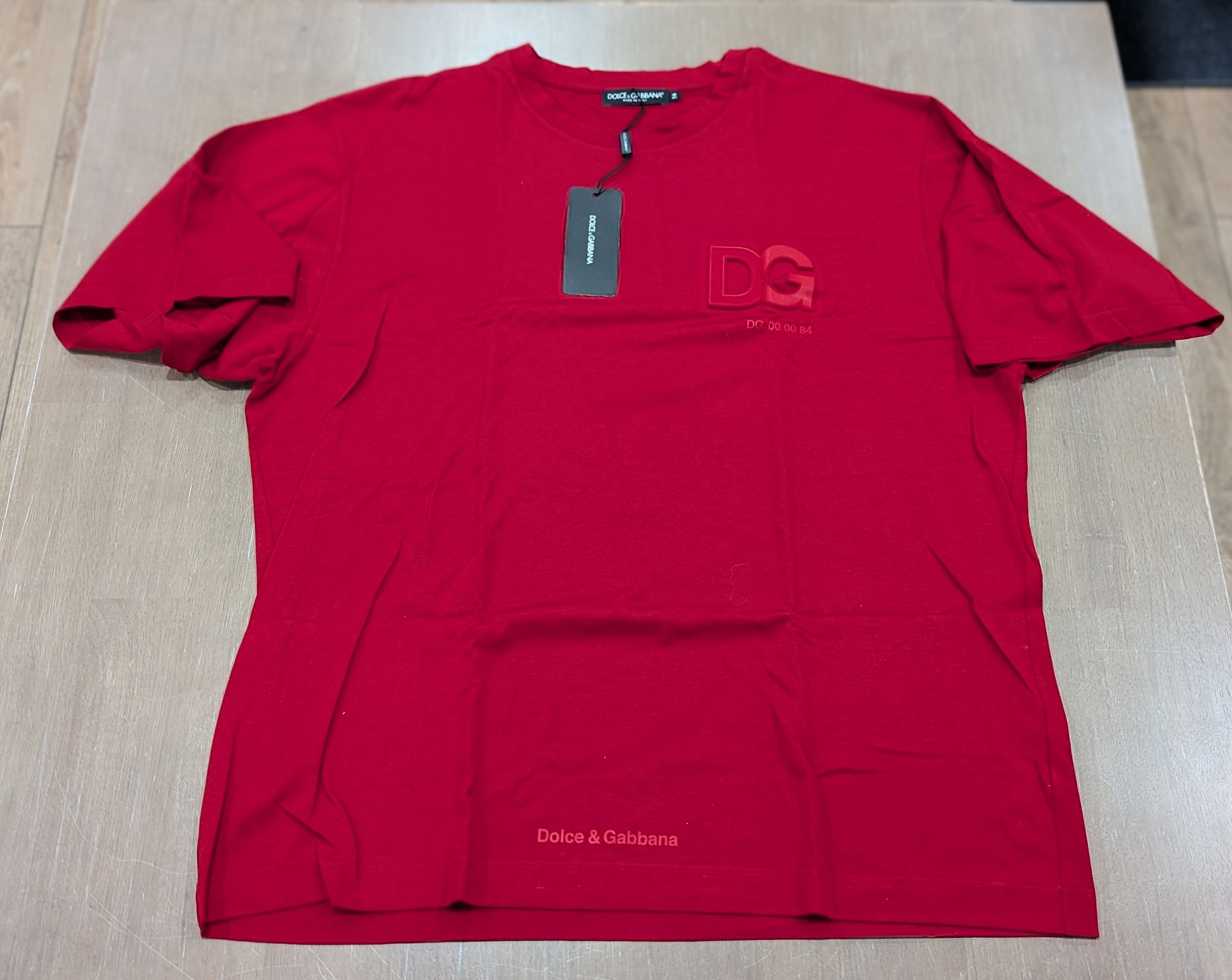 Dolce & Gabbana Dolce Gabbana Embossed D&G Logo T-Shirt Red 56 US 46 Size US XL / EU 56 / 4 - 1 Thumbnail