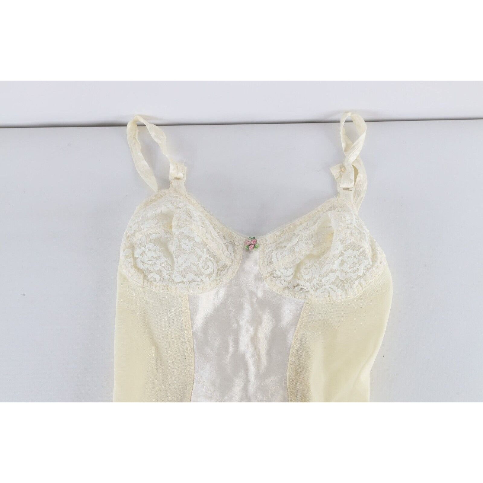 Vintage Vintage 50s 60s Lace Flower Shapewear Bodysuit Size ONE SIZE - 2 Thumbnail