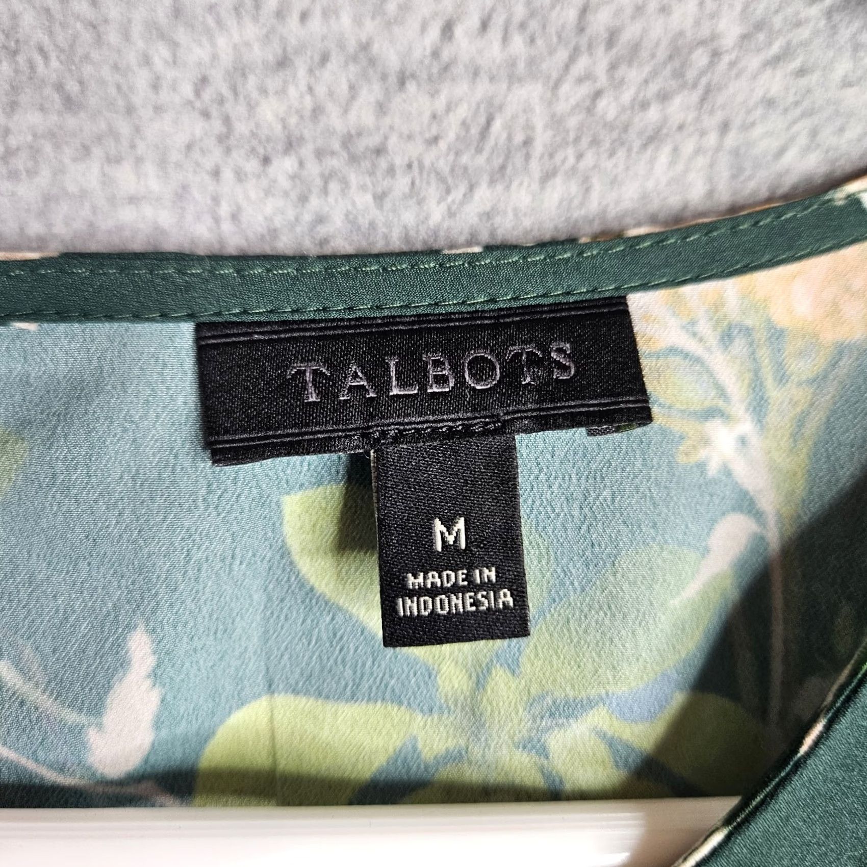 Talbots Talbots Blouse Women's Green Floral 3/4 Sleeve Size M Shirt Regular Pink? Size M / US 6-8 / IT 42-44 - 6 Thumbnail
