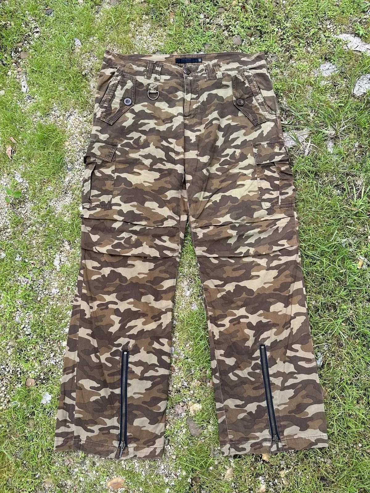 Japanese Brand MALA VITA JAPAN CAMOUFLAGE UTILITY CARGO TACTICAL PANTS Size US 34 / EU 50 - 1 Thumbnail