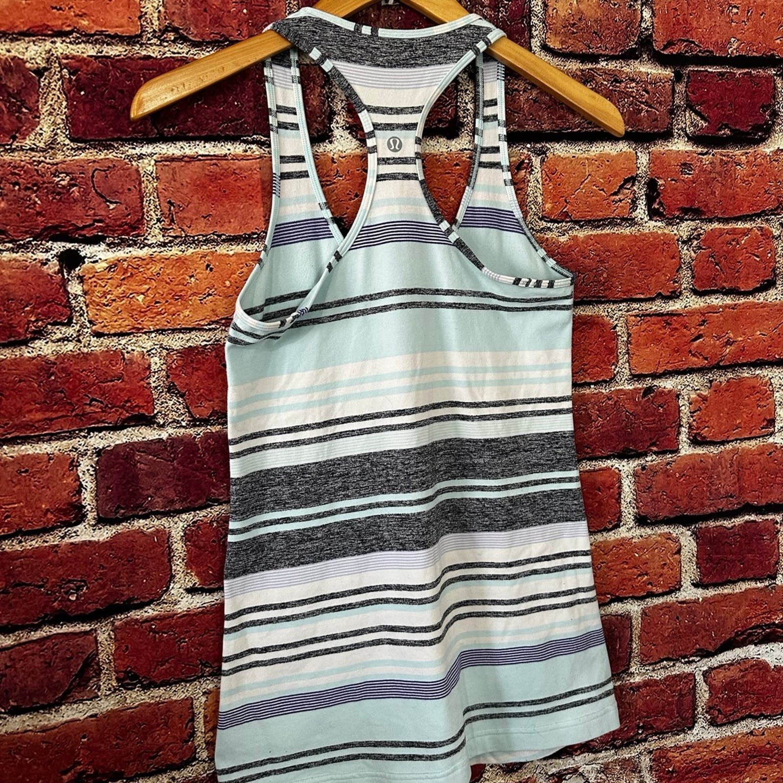 Lululemon Lululemon tank top size 8 Size M / US 6-8 / IT 42-44 - 5 Thumbnail