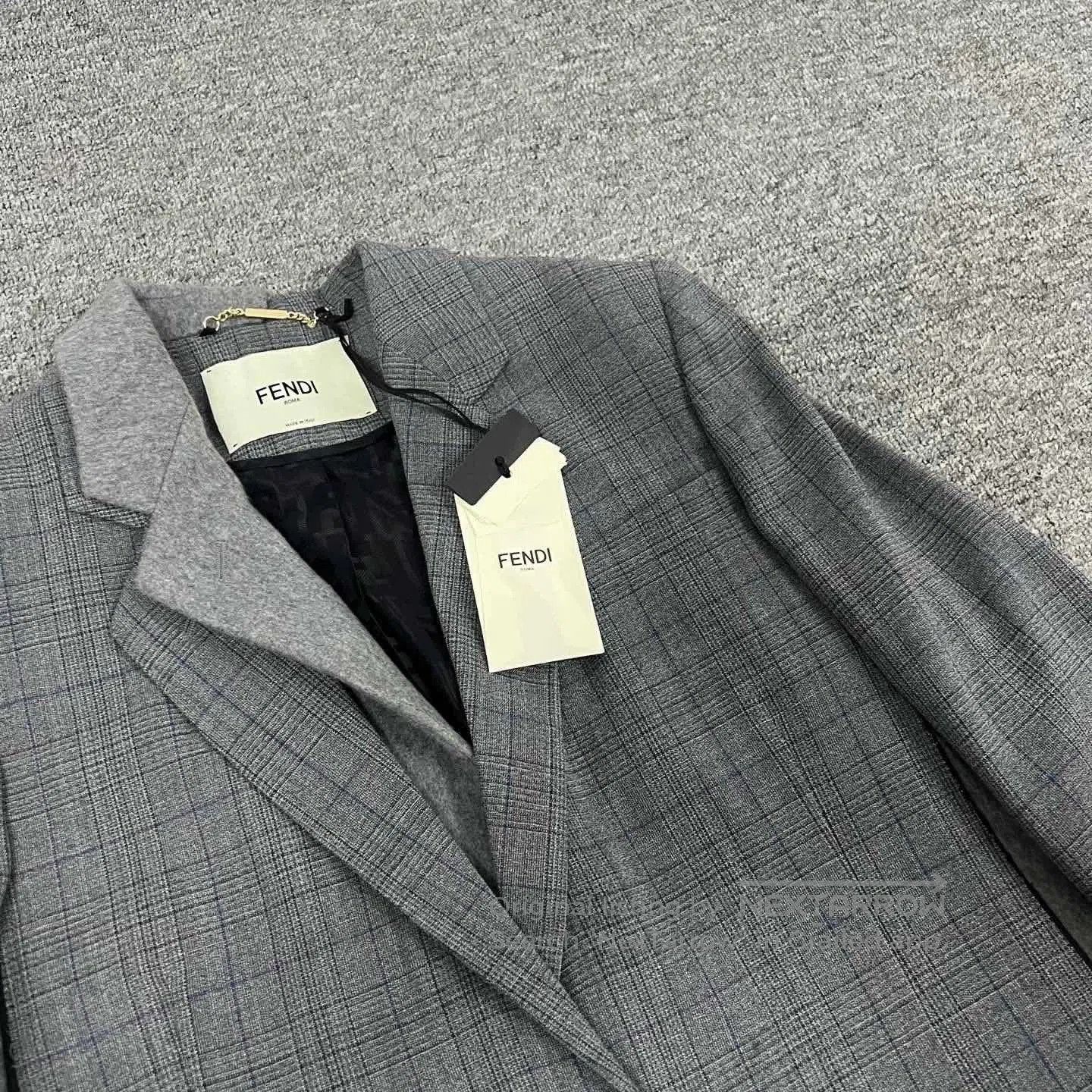 Fendi gray long wool coat with unique collar. Size US M / EU 48-50 / 2 - 5 Thumbnail