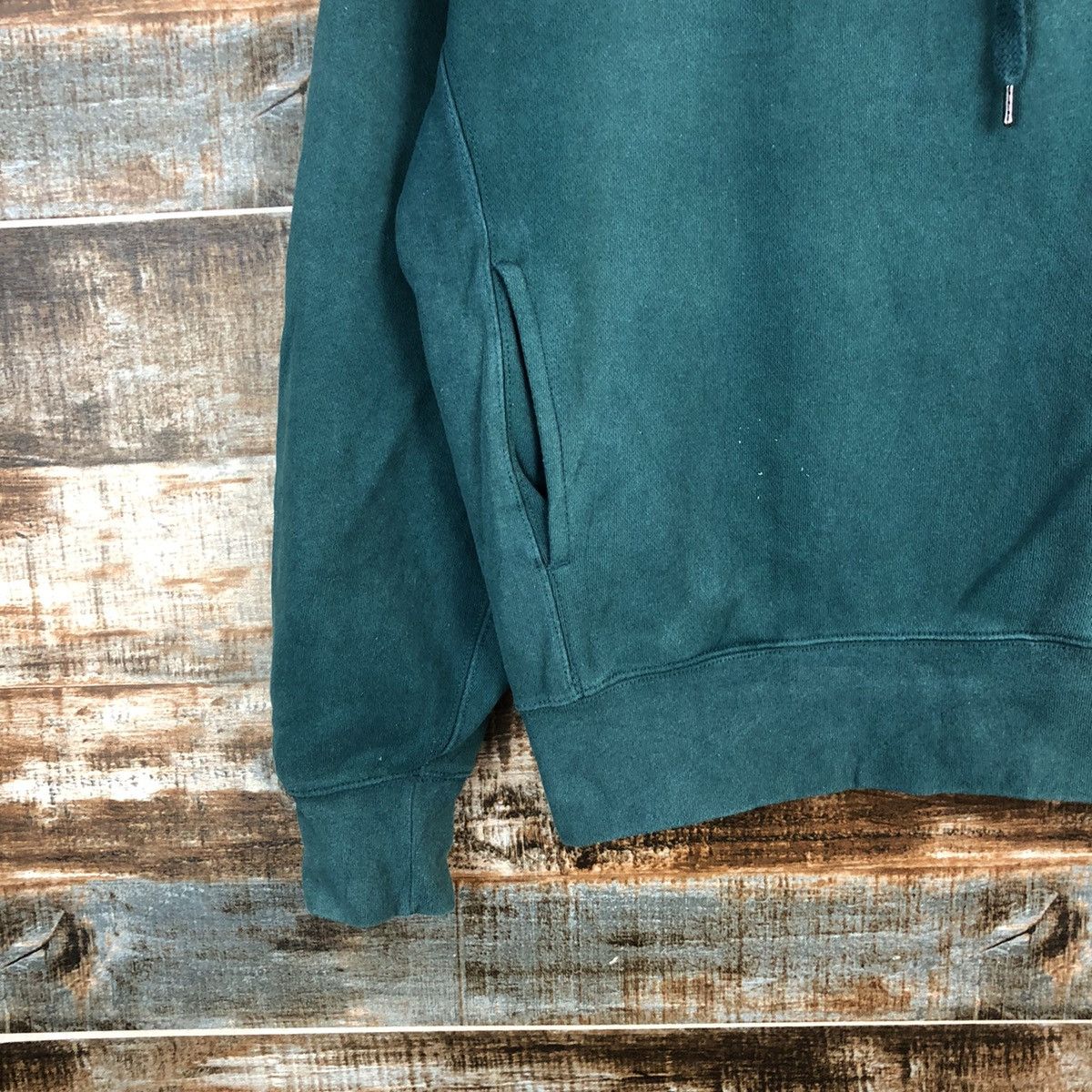 Japanese Brand Uniqlo japan vintage plain Green Hoodie sweatshirt #A2308 Size US S / EU 44-46 / 1 - 7 Thumbnail
